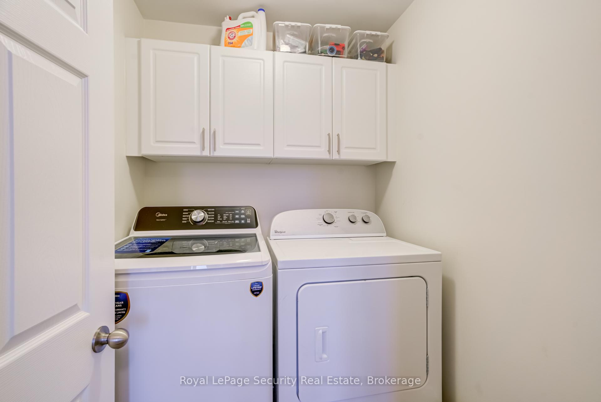 Photo 12 of 37 Snelgrove Crescent, Barrie, West Bayfield — HOMEH