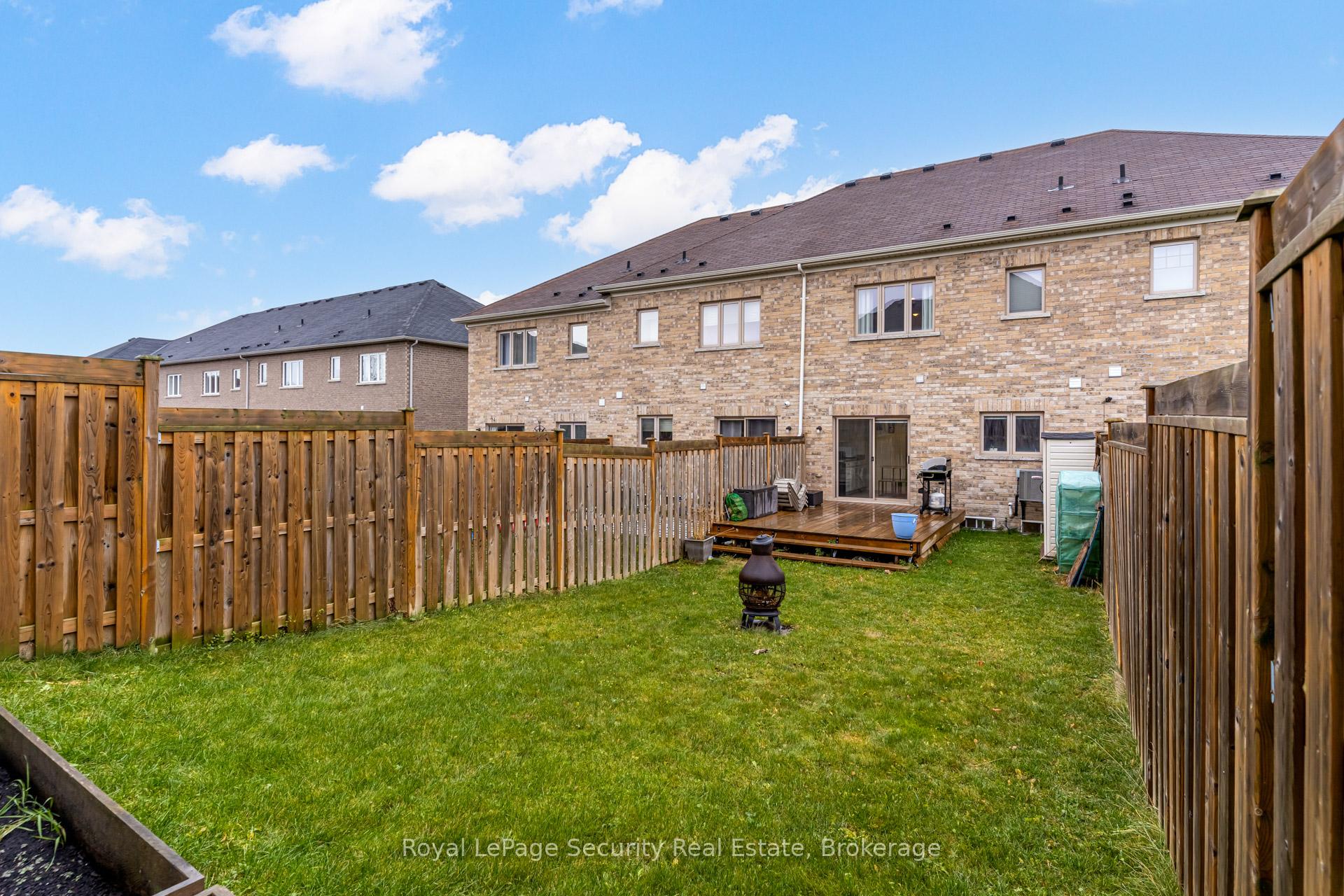 Photo 16 of 37 Snelgrove Crescent, Barrie, West Bayfield — HOMEH