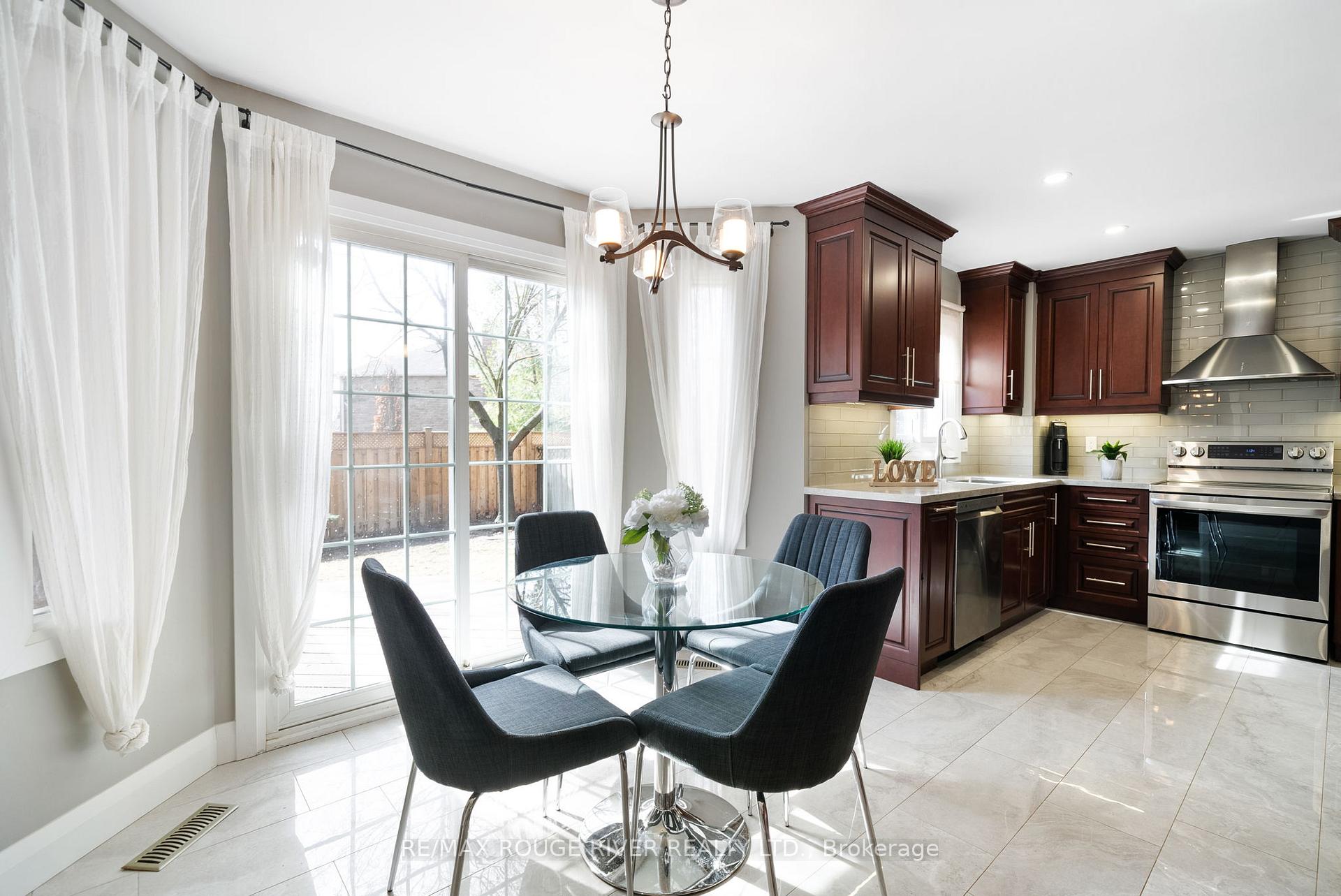 Photo 10 of 759 Aspen Road, Pickering, Amberlea — HOMEH