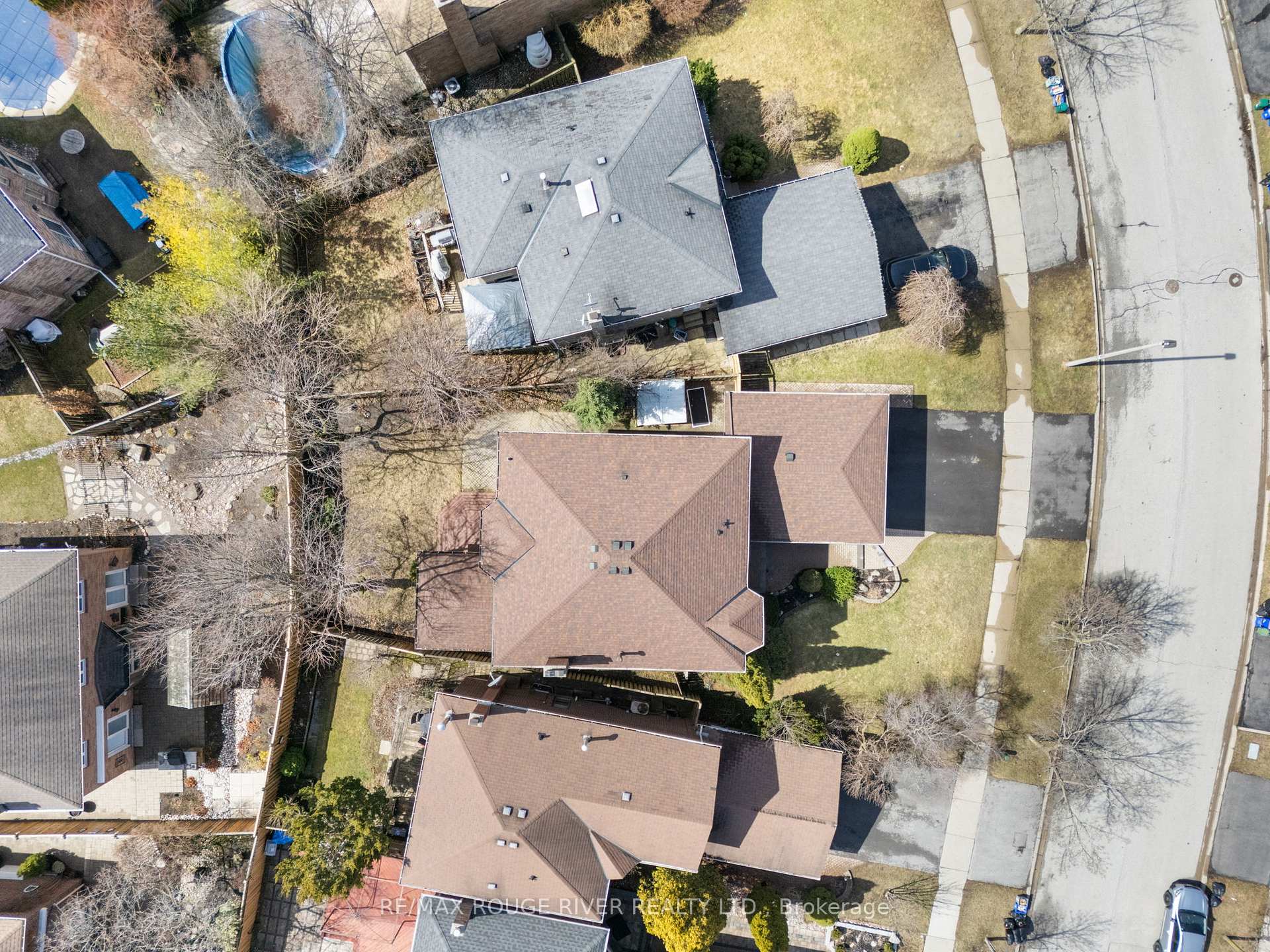 Photo 24 of 759 Aspen Road, Pickering, Amberlea — HOMEH