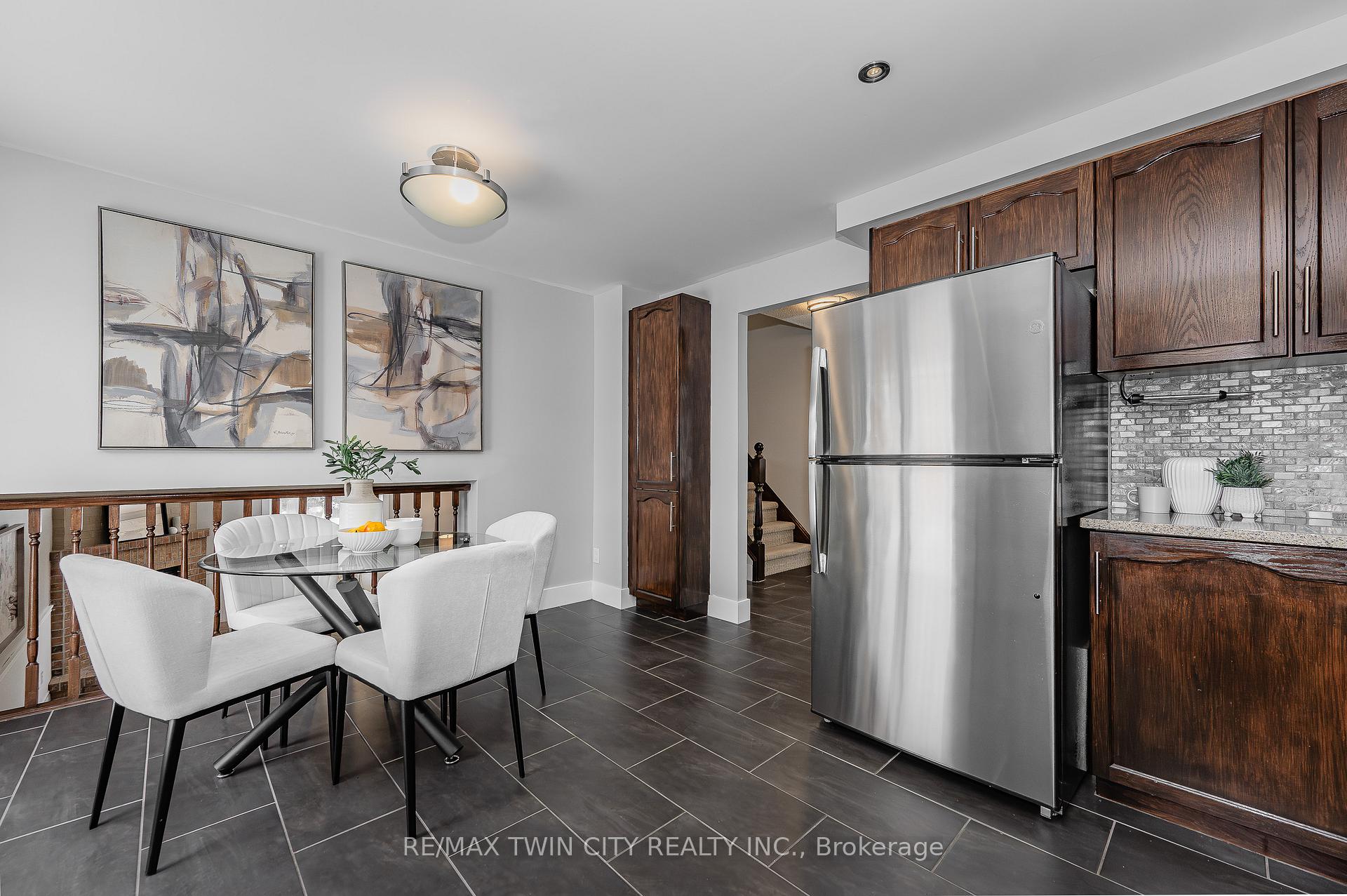 Photo 21 of 428 Timbercroft Crescent, Waterloo, Laurelwood — HOMEH