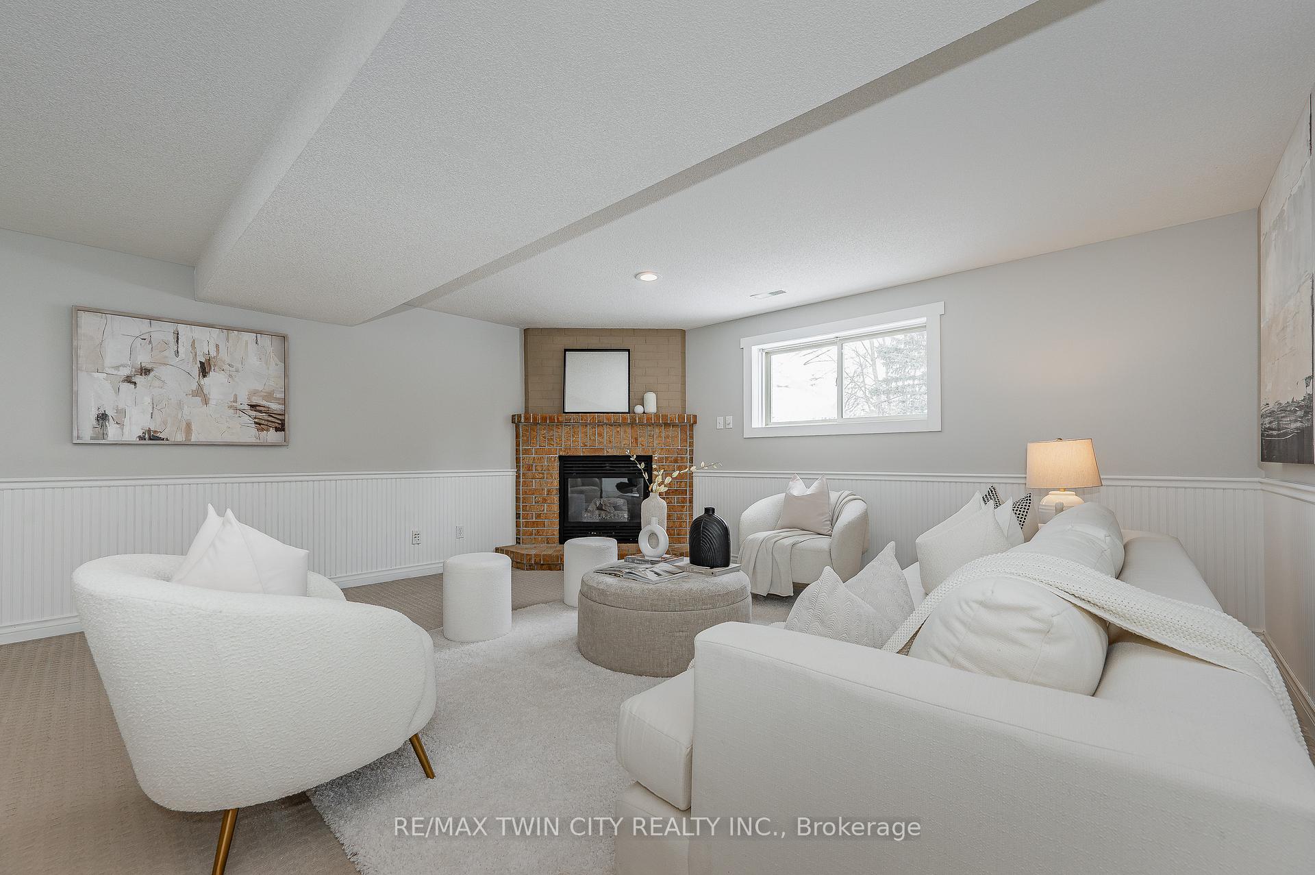 Photo 12 of 428 Timbercroft Crescent, Waterloo, Laurelwood — HOMEH