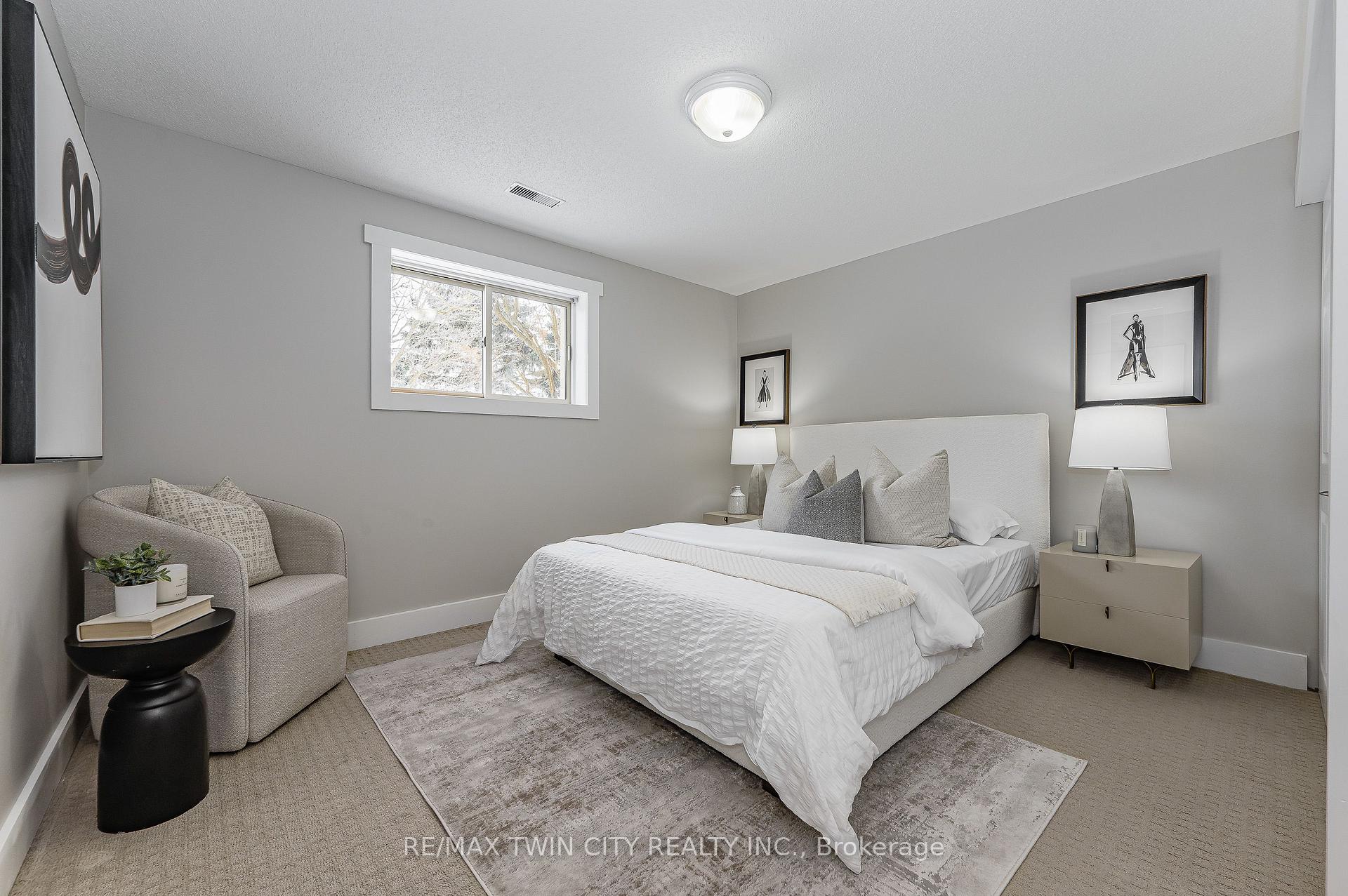 Photo 32 of 428 Timbercroft Crescent, Waterloo, Laurelwood — HOMEH