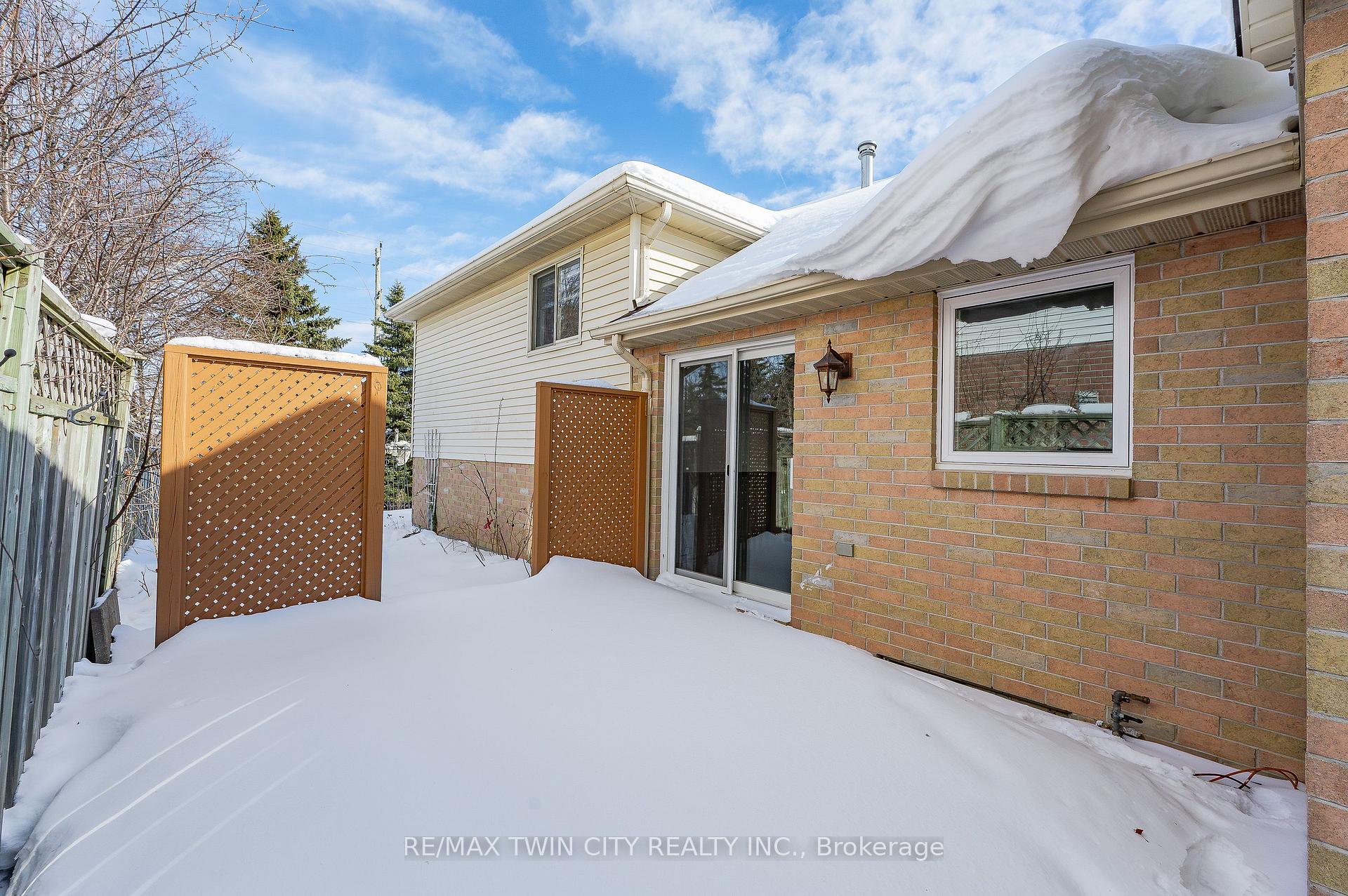 Photo 33 of 428 Timbercroft Crescent, Waterloo, Laurelwood — HOMEH