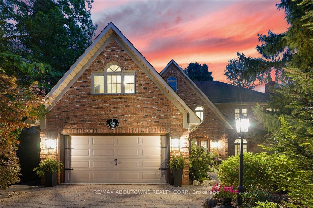 Photo 3 of 434 Golf Links Road, Hamilton, Ancaster — HOMEH