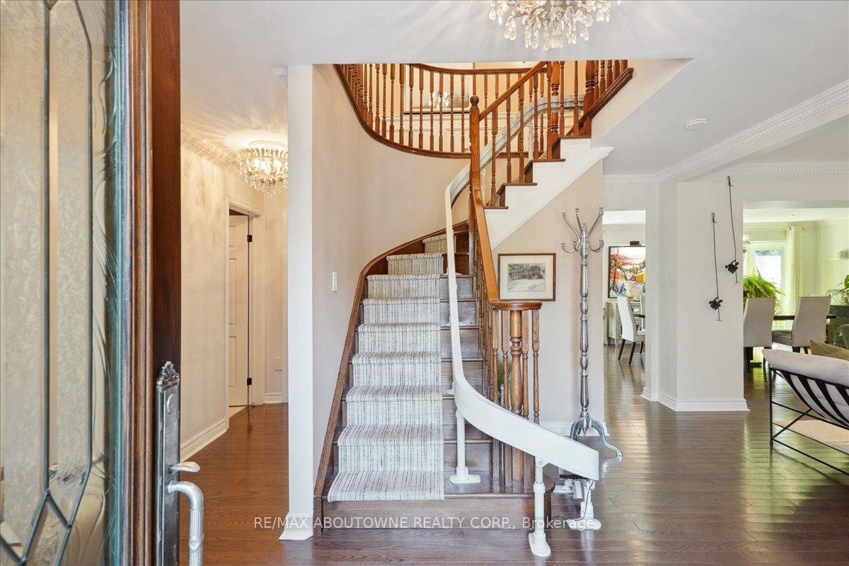 Photo 4 of 434 Golf Links Road, Hamilton, Ancaster — HOMEH
