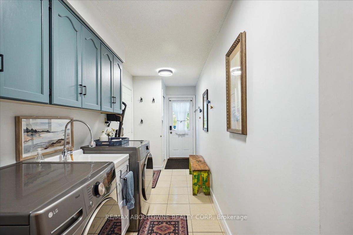 Photo 13 of 434 Golf Links Road, Hamilton, Ancaster — HOMEH