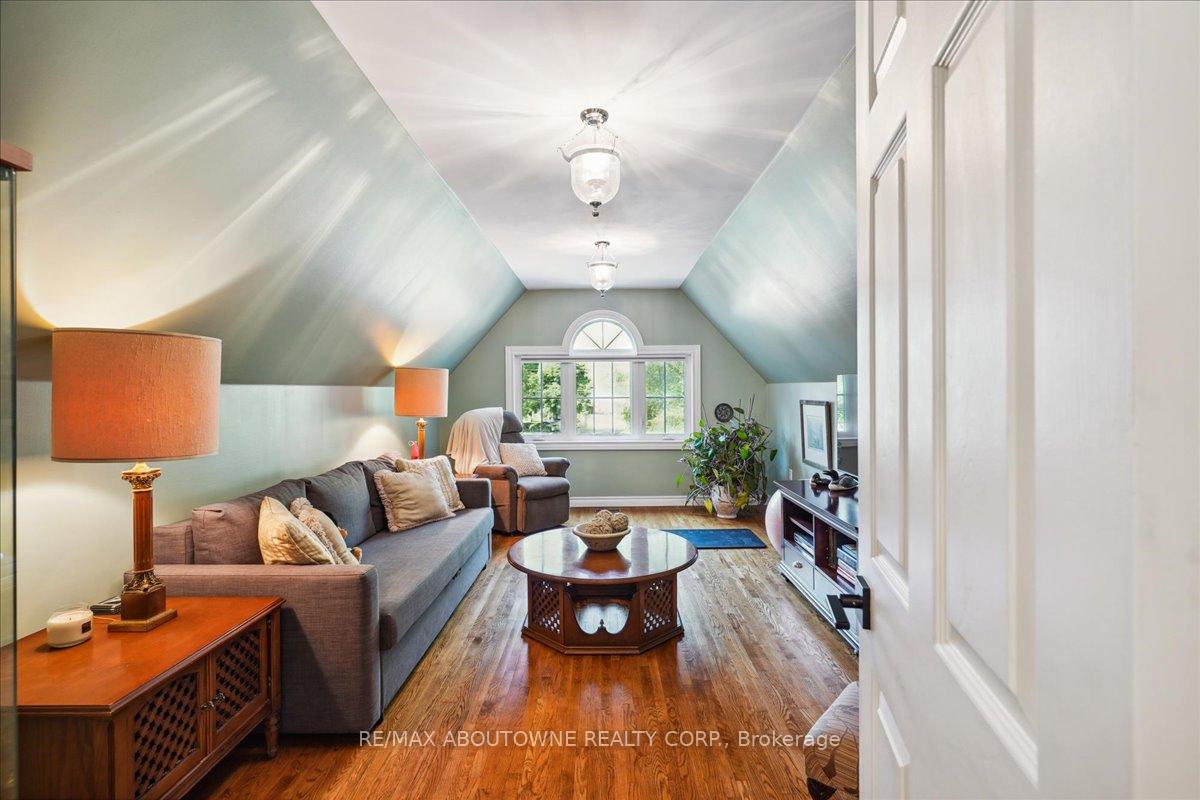 Photo 24 of 434 Golf Links Road, Hamilton, Ancaster — HOMEH