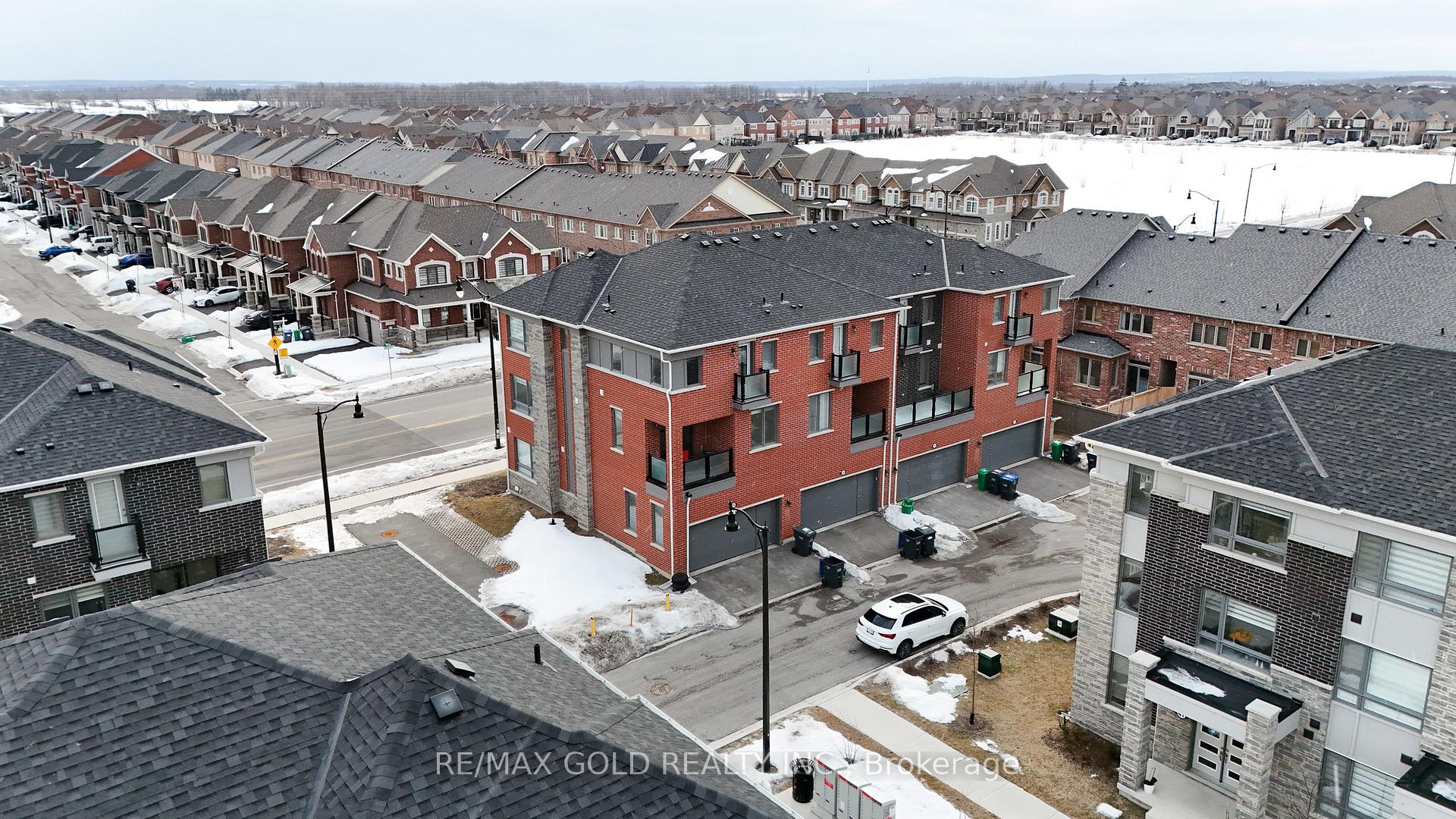 Photo 32 of 26 Summer Wind Lane, Brampton, Northwest Brampton — HOMEH