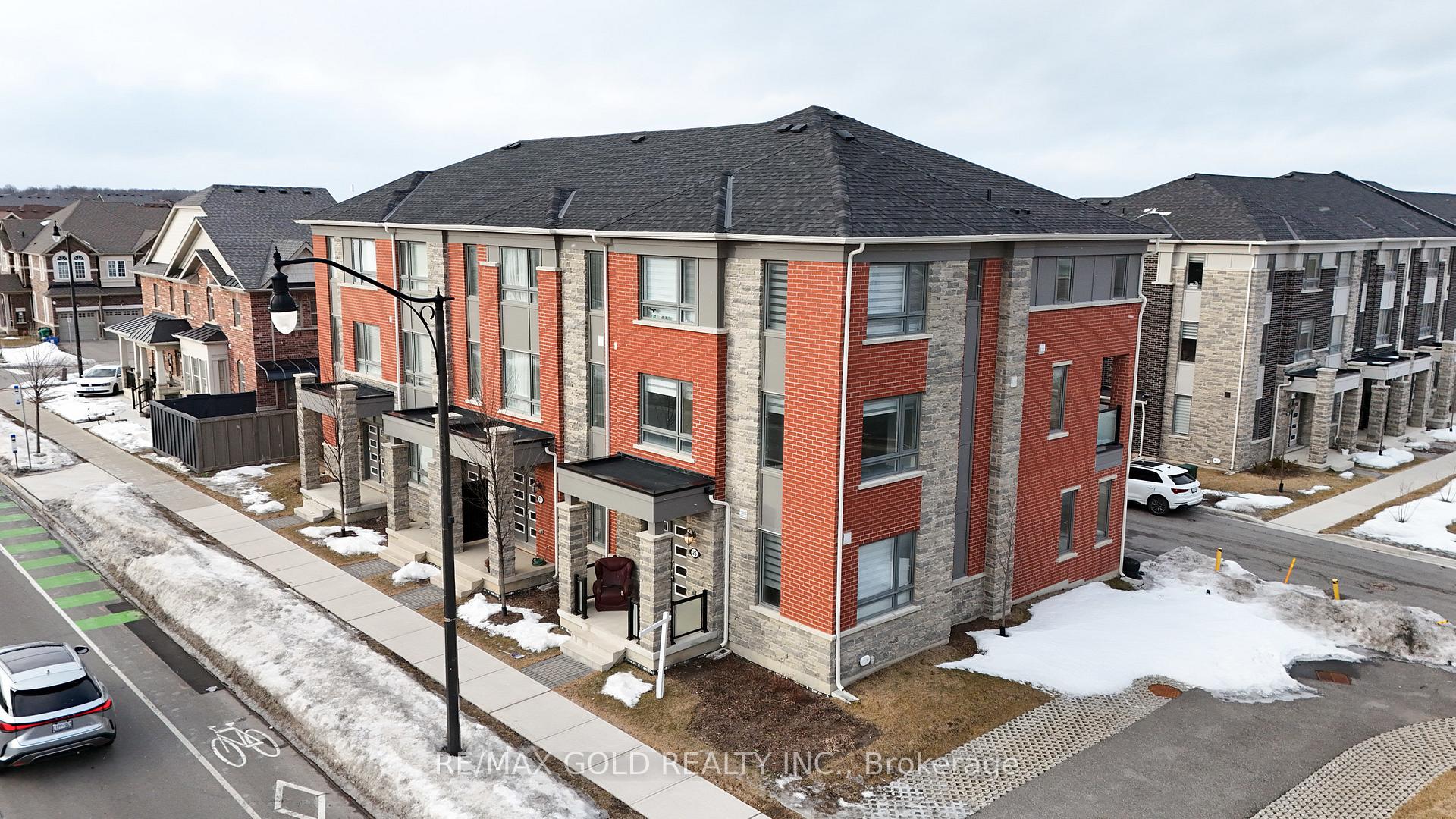 Photo 2 of 26 Summer Wind Lane, Brampton, Northwest Brampton — HOMEH
