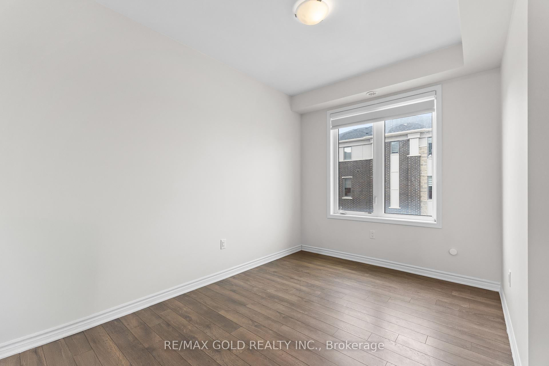 Photo 13 of 26 Summer Wind Lane, Brampton, Northwest Brampton — HOMEH