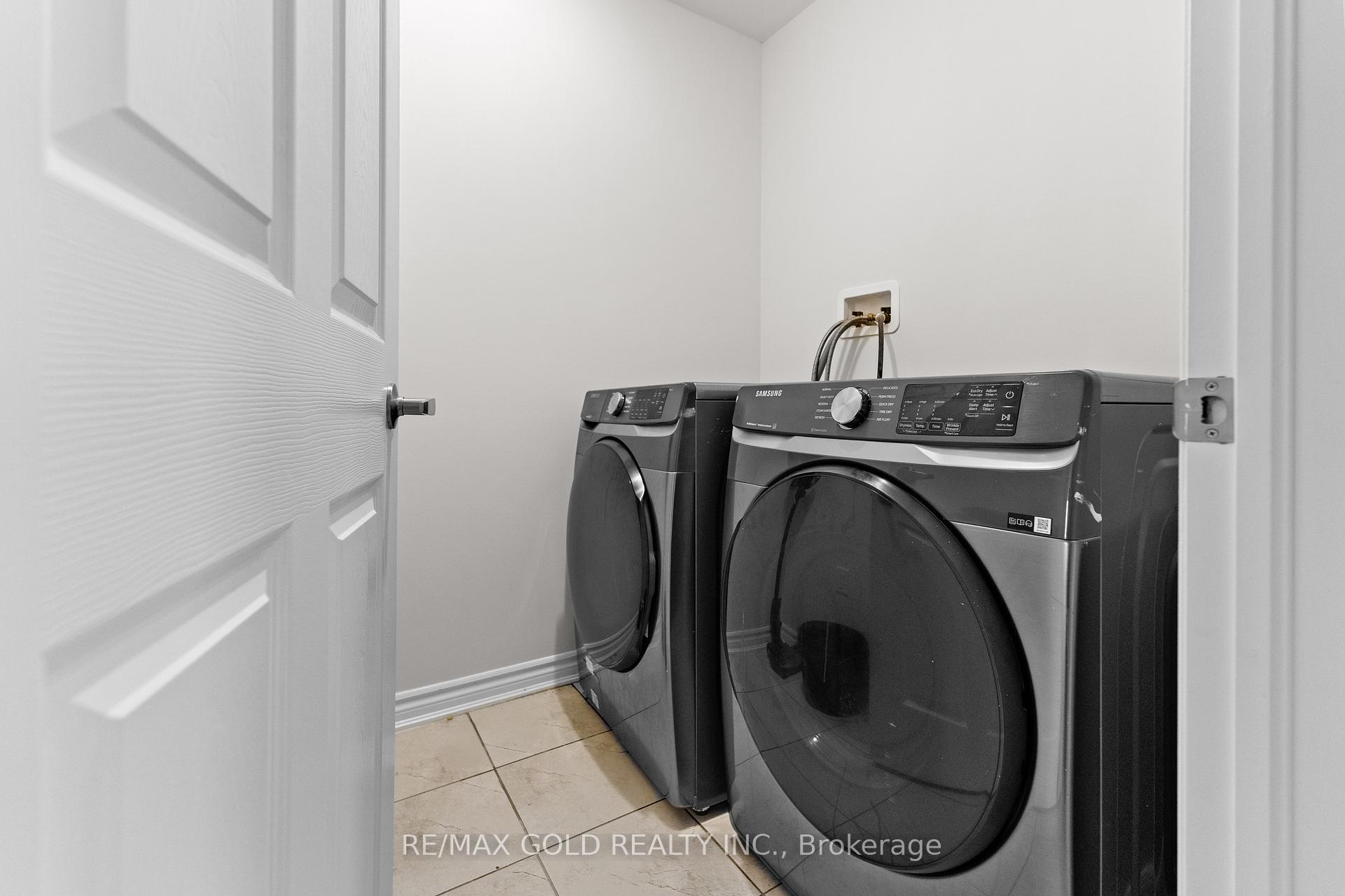 Photo 36 of 26 Summer Wind Lane, Brampton, Northwest Brampton — HOMEH