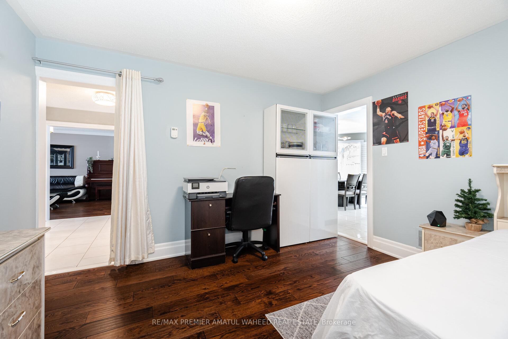 Photo 17 of 166 Killian Road, Vaughan, Maple — HOMEH