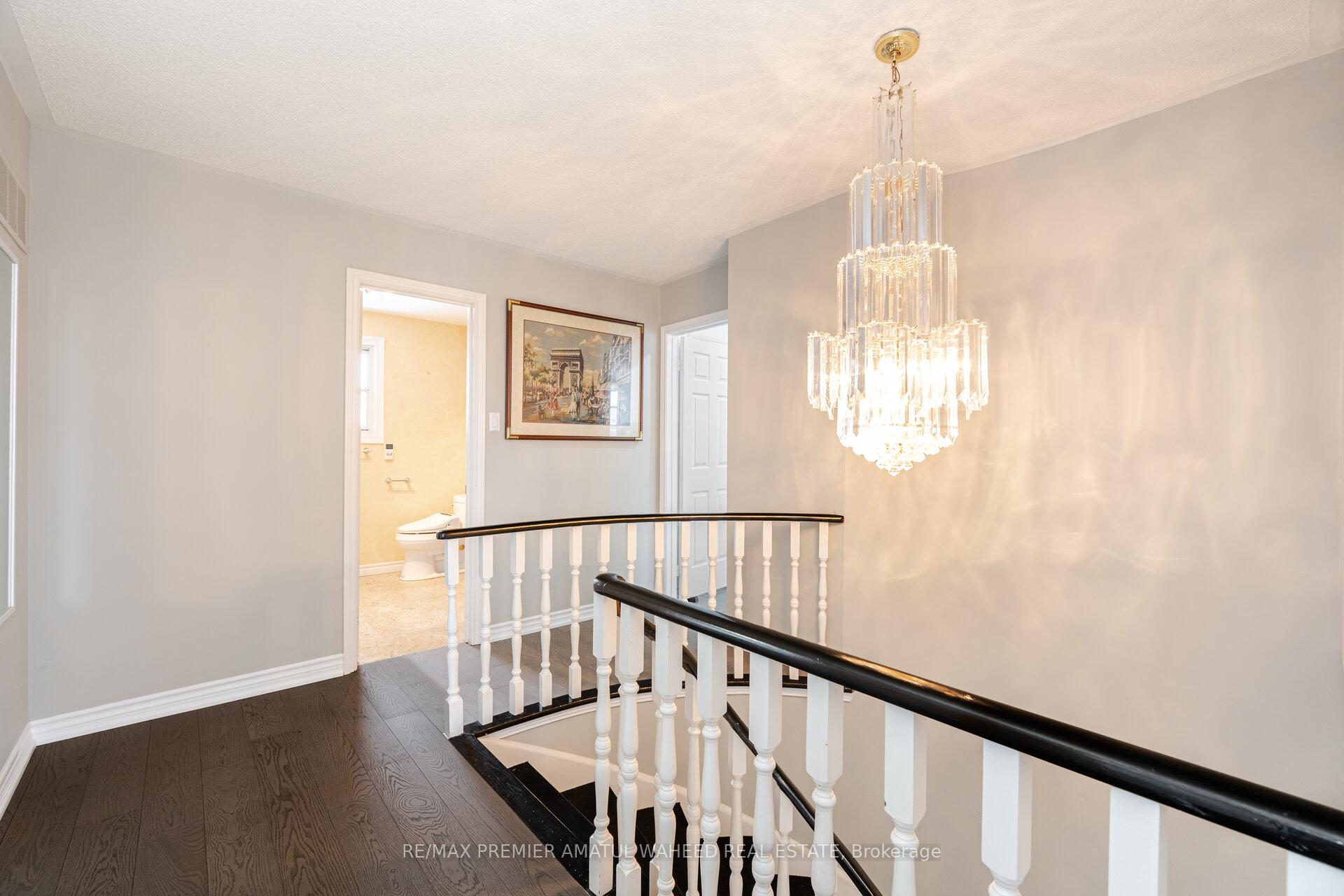 Photo 32 of 166 Killian Road, Vaughan, Maple — HOMEH