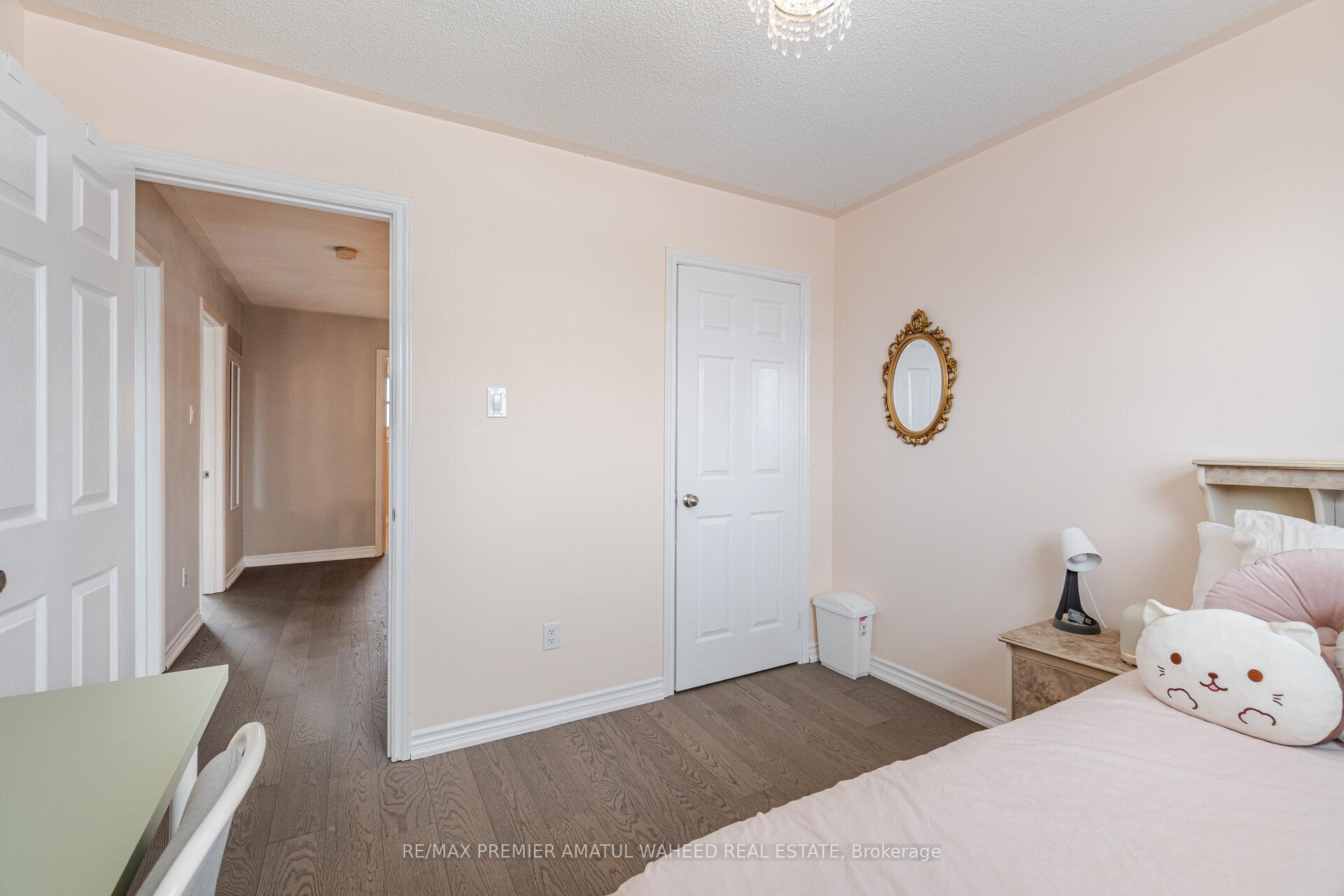 Photo 36 of 166 Killian Road, Vaughan, Maple — HOMEH