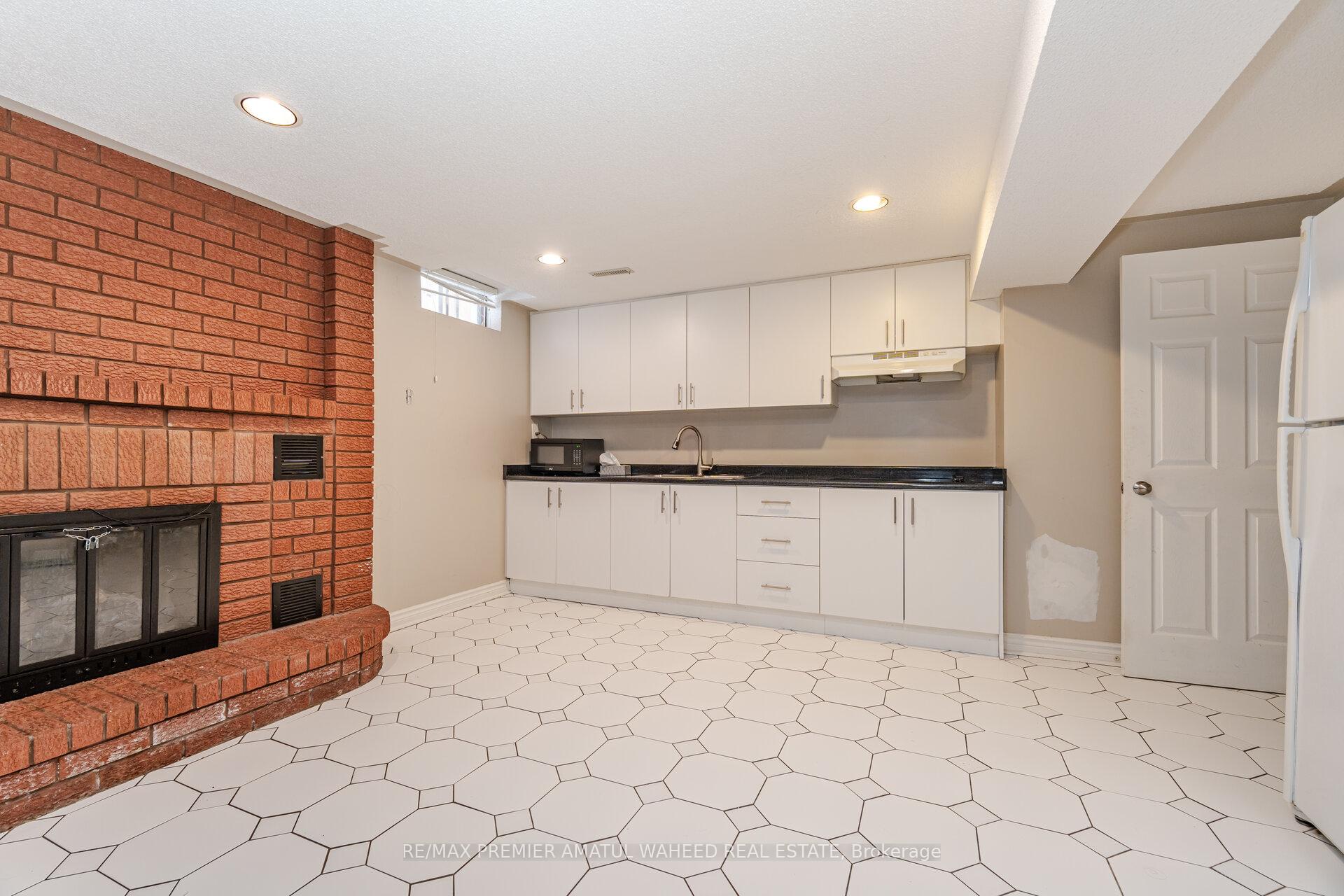 Photo 42 of 166 Killian Road, Vaughan, Maple — HOMEH