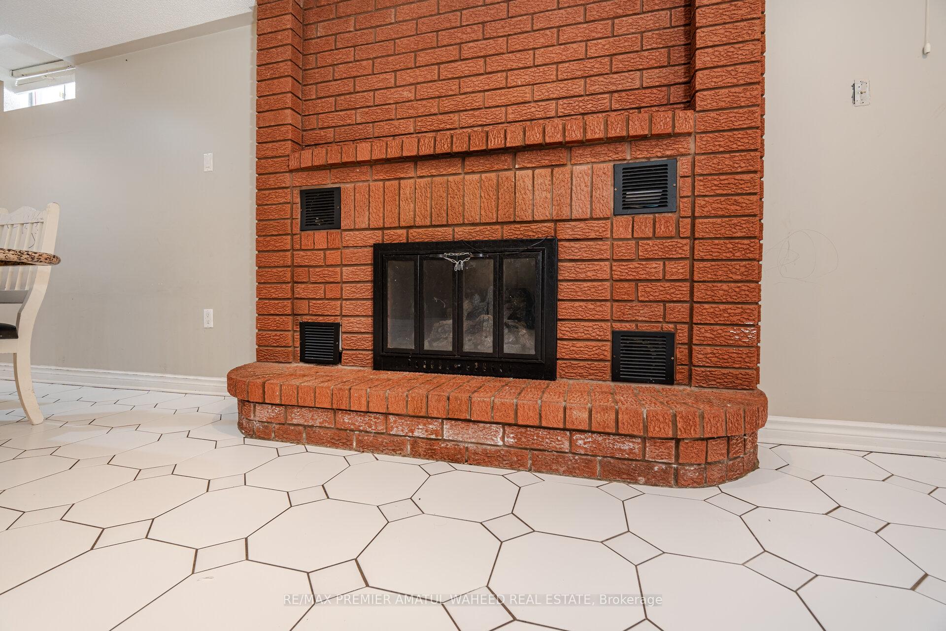 Photo 40 of 166 Killian Road, Vaughan, Maple — HOMEH