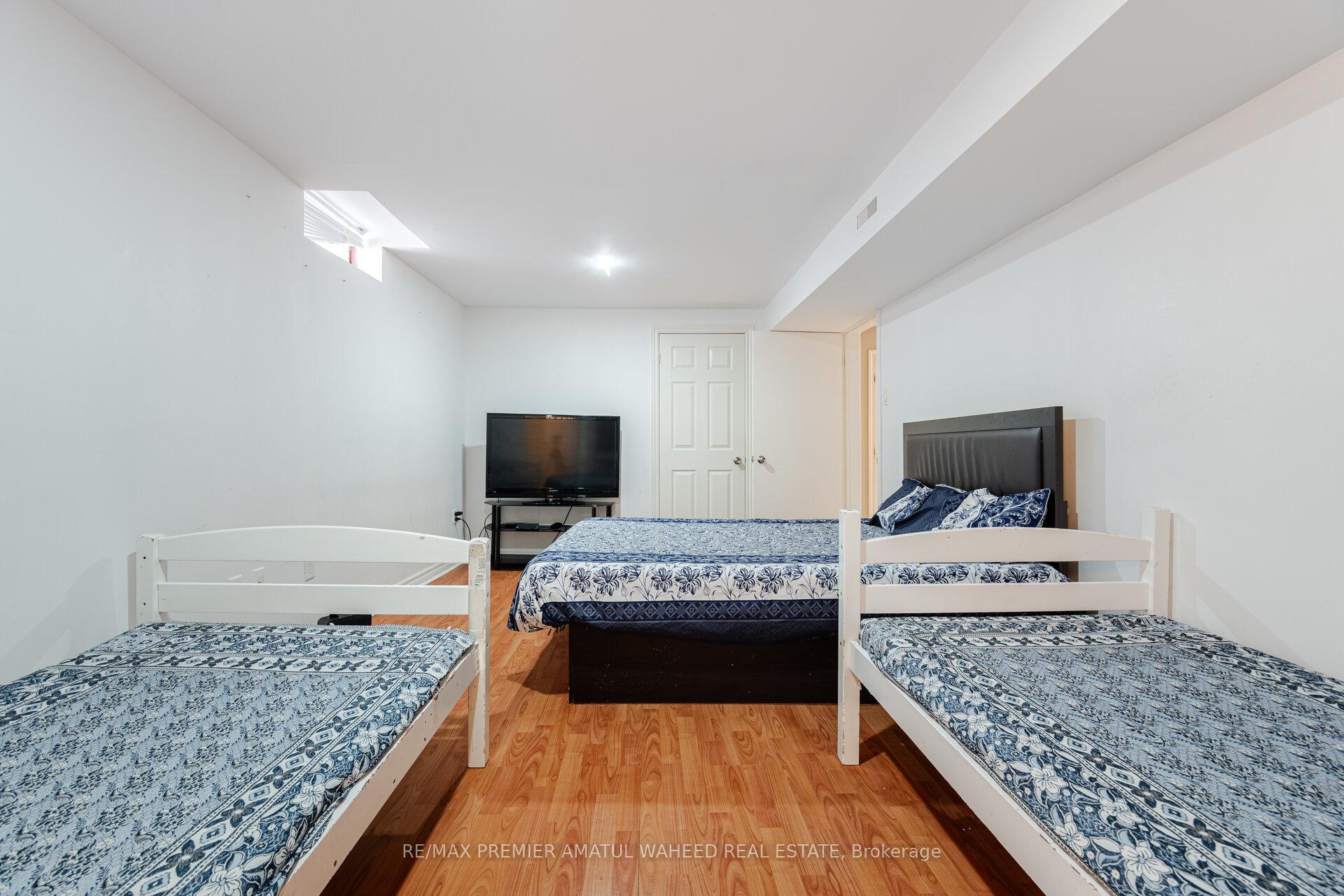 Photo 50 of 166 Killian Road, Vaughan, Maple — HOMEH