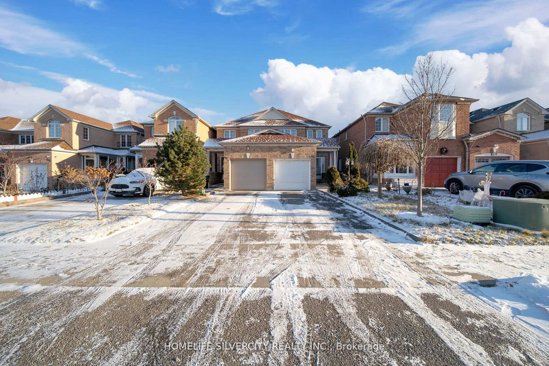 Photo 7 of 63 Olympia Crescent, Brampton, Fletcher's Meadow — HOMEH