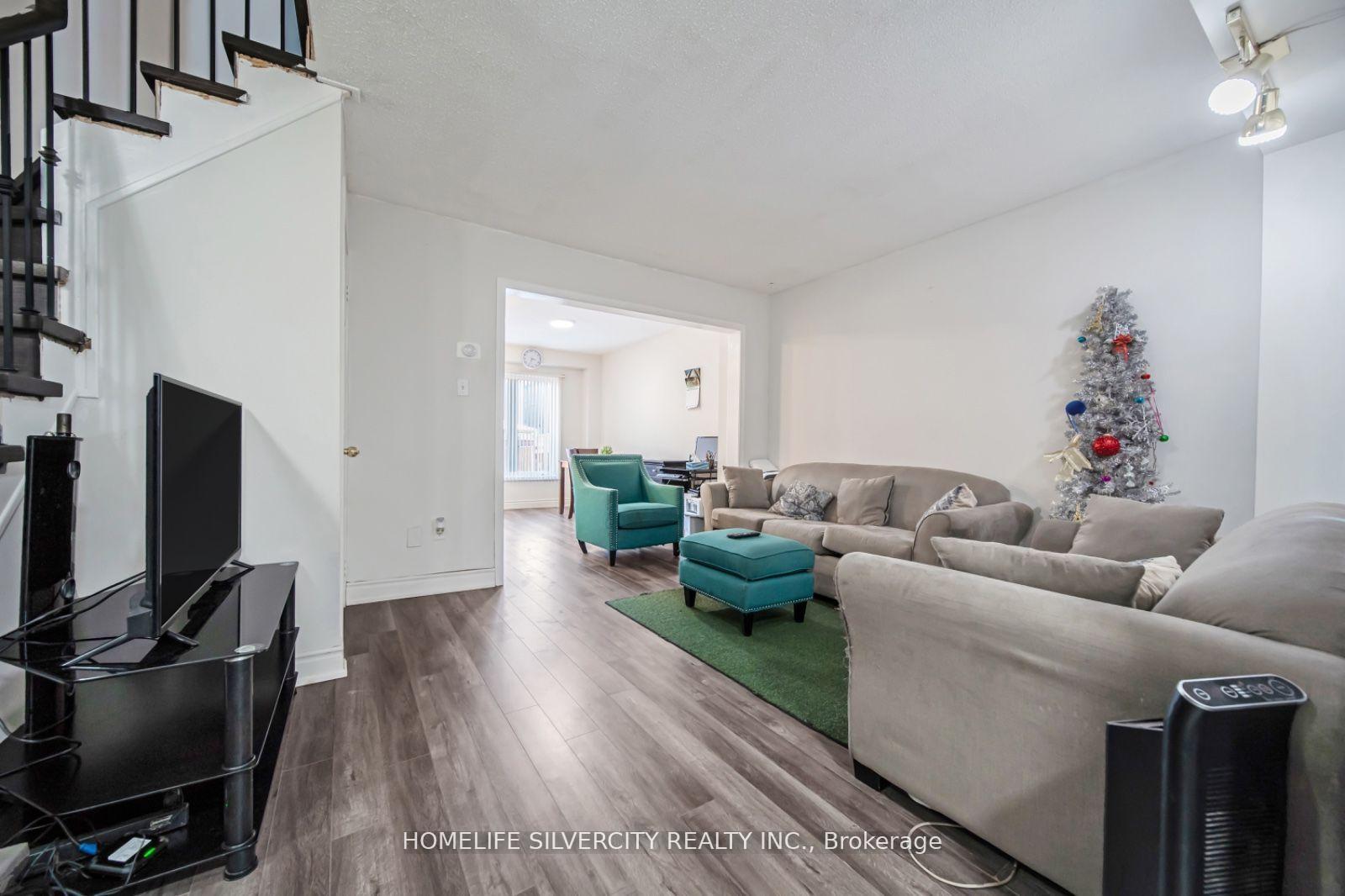 Photo 29 of 63 Olympia Crescent, Brampton, Fletcher's Meadow — HOMEH