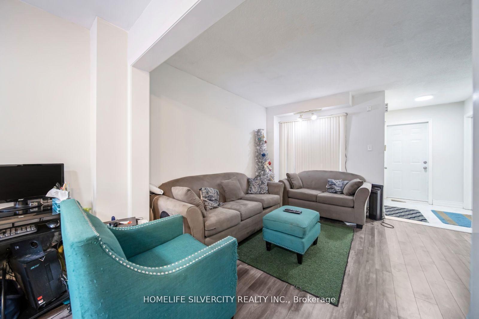 Photo 28 of 63 Olympia Crescent, Brampton, Fletcher's Meadow — HOMEH