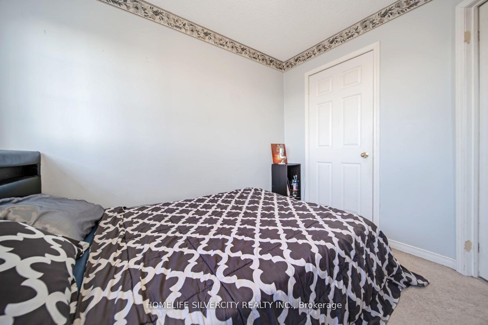 Photo 25 of 63 Olympia Crescent, Brampton, Fletcher's Meadow — HOMEH