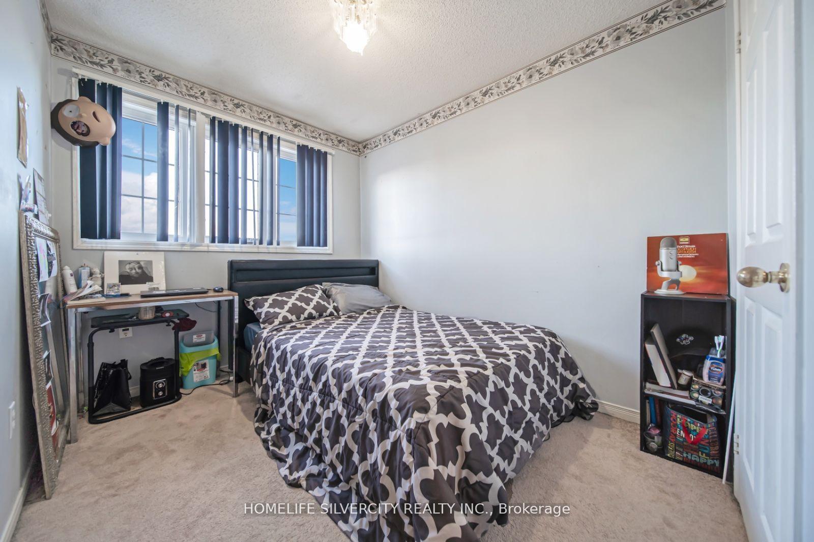 Photo 16 of 63 Olympia Crescent, Brampton, Fletcher's Meadow — HOMEH