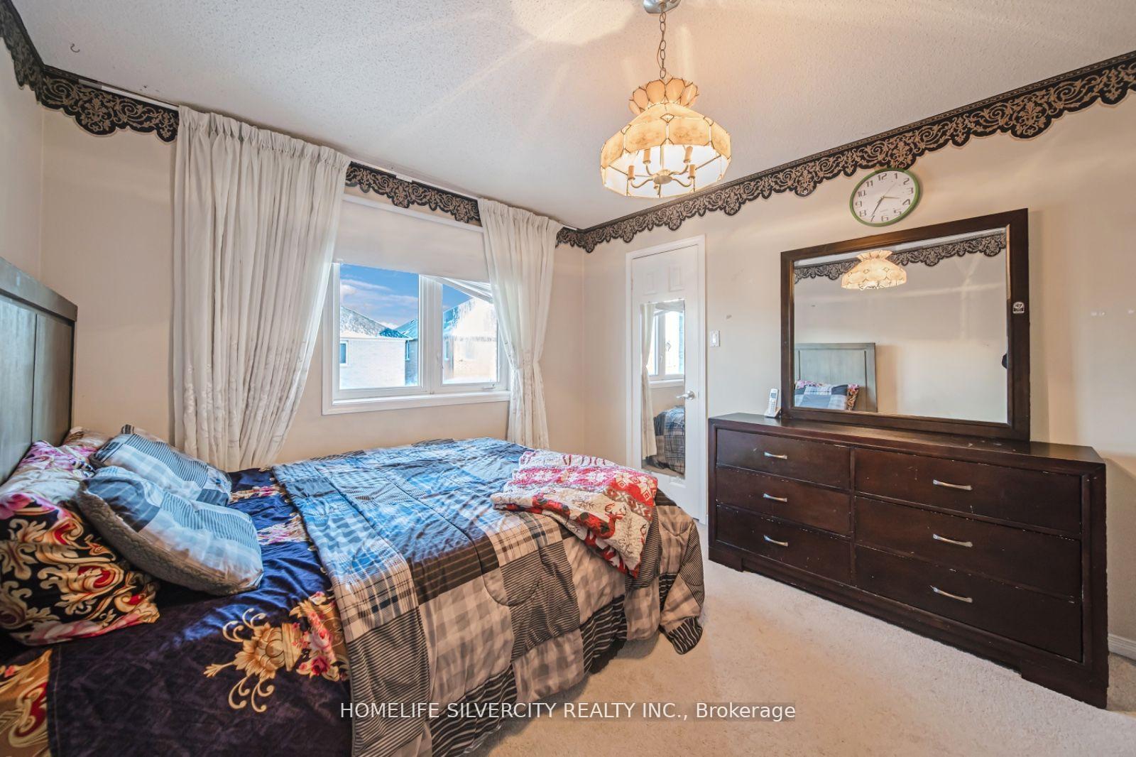Photo 27 of 63 Olympia Crescent, Brampton, Fletcher's Meadow — HOMEH