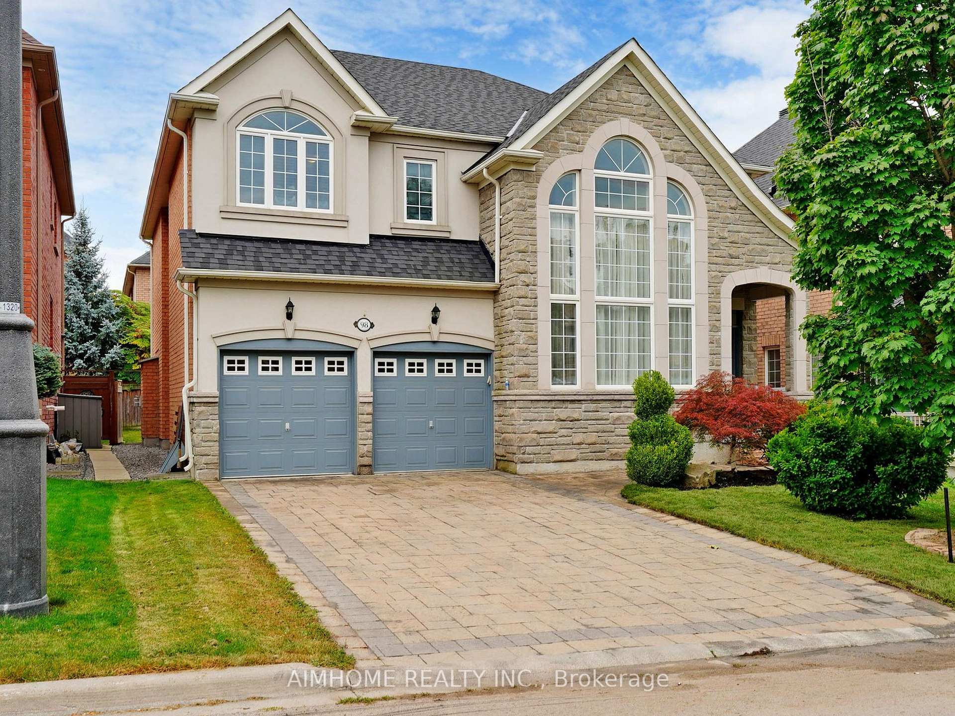 Photo 1 of 98 Ames Crescent, Aurora, Bayview Northeast — HOMEH