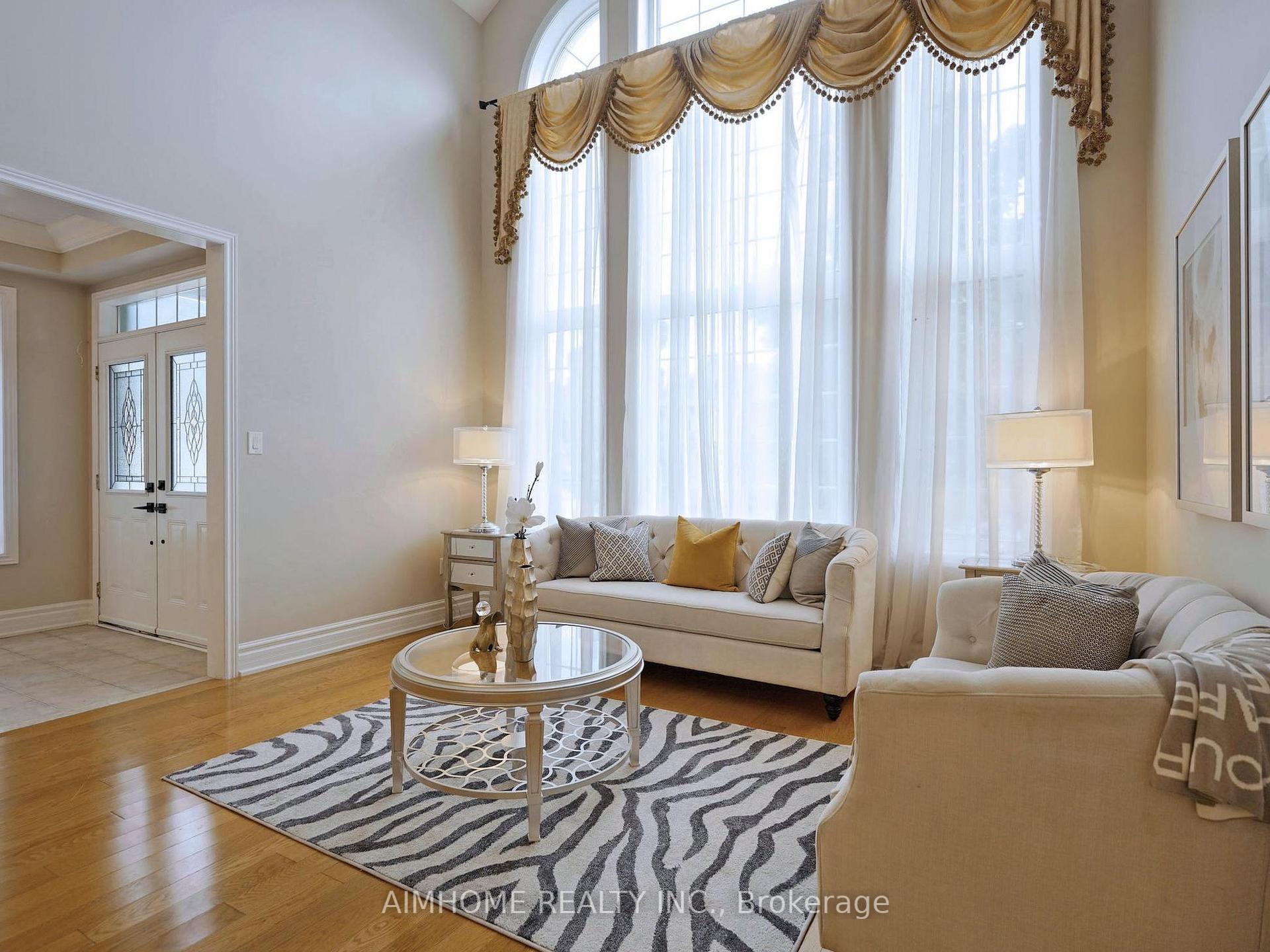 Photo 6 of 98 Ames Crescent, Aurora, Bayview Northeast — HOMEH