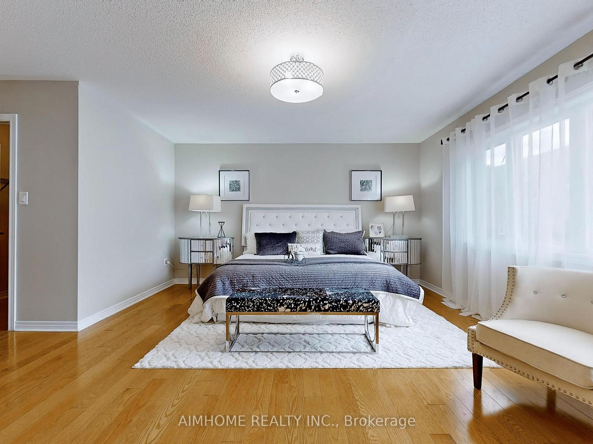 Photo 24 of 98 Ames Crescent, Aurora, Bayview Northeast — HOMEH