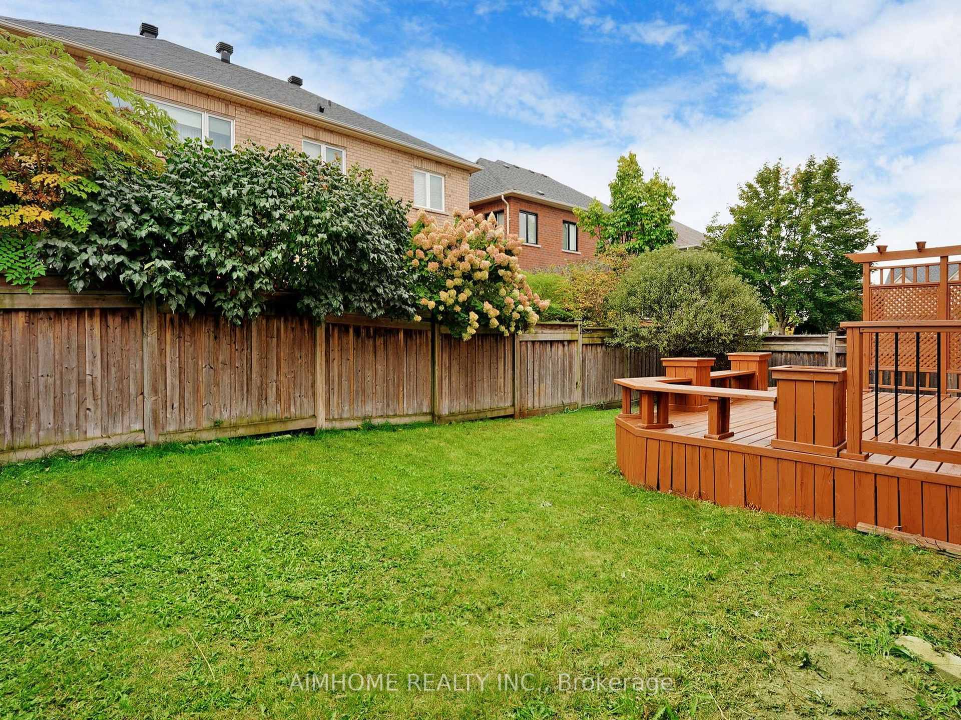 Photo 32 of 98 Ames Crescent, Aurora, Bayview Northeast — HOMEH