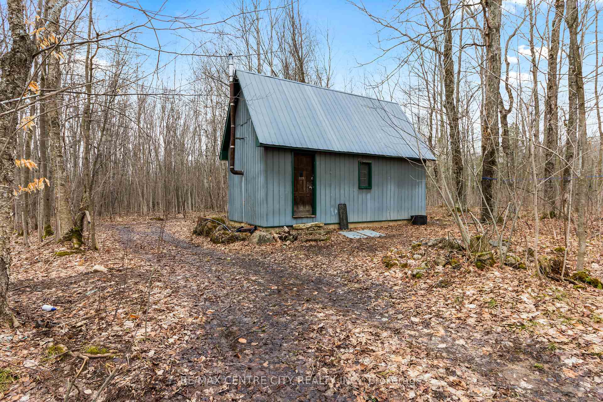 Photo 39 of 802241 Grey County 40 Road, Chatsworth — HOMEH