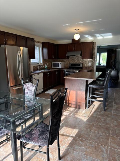 Photo 4 of 423 Lake Drive S, Georgina, Keswick South — HOMEH