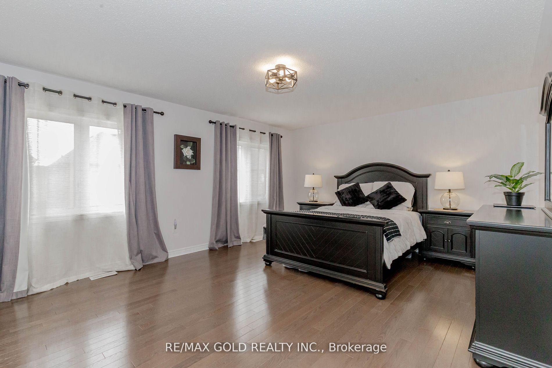 Photo 18 of 91 Goodsway Trail, Brampton, Northwest Brampton — HOMEH