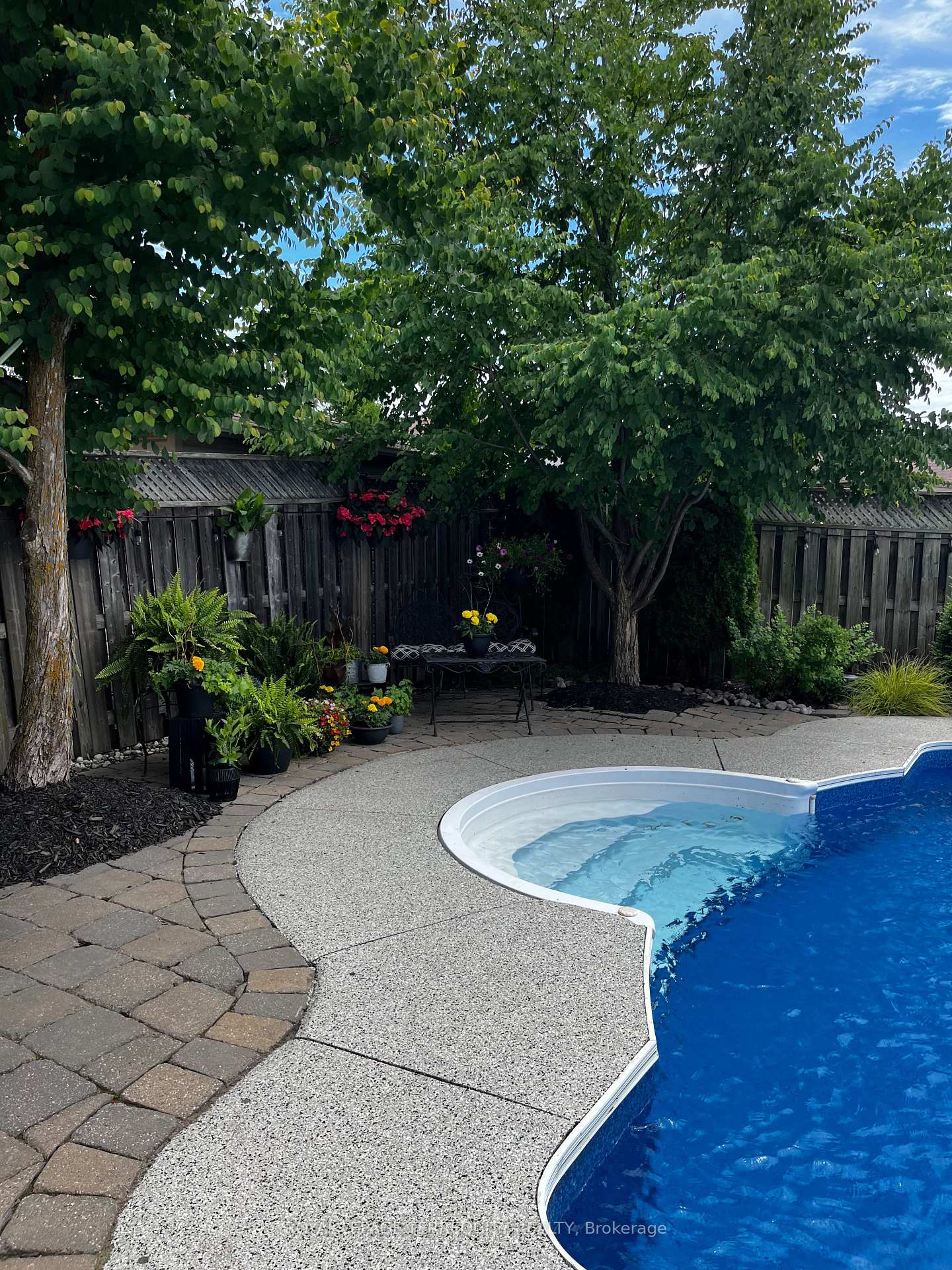 Photo 44 of 258 Landsbridge Street, Caledon, Bolton East — HOMEH