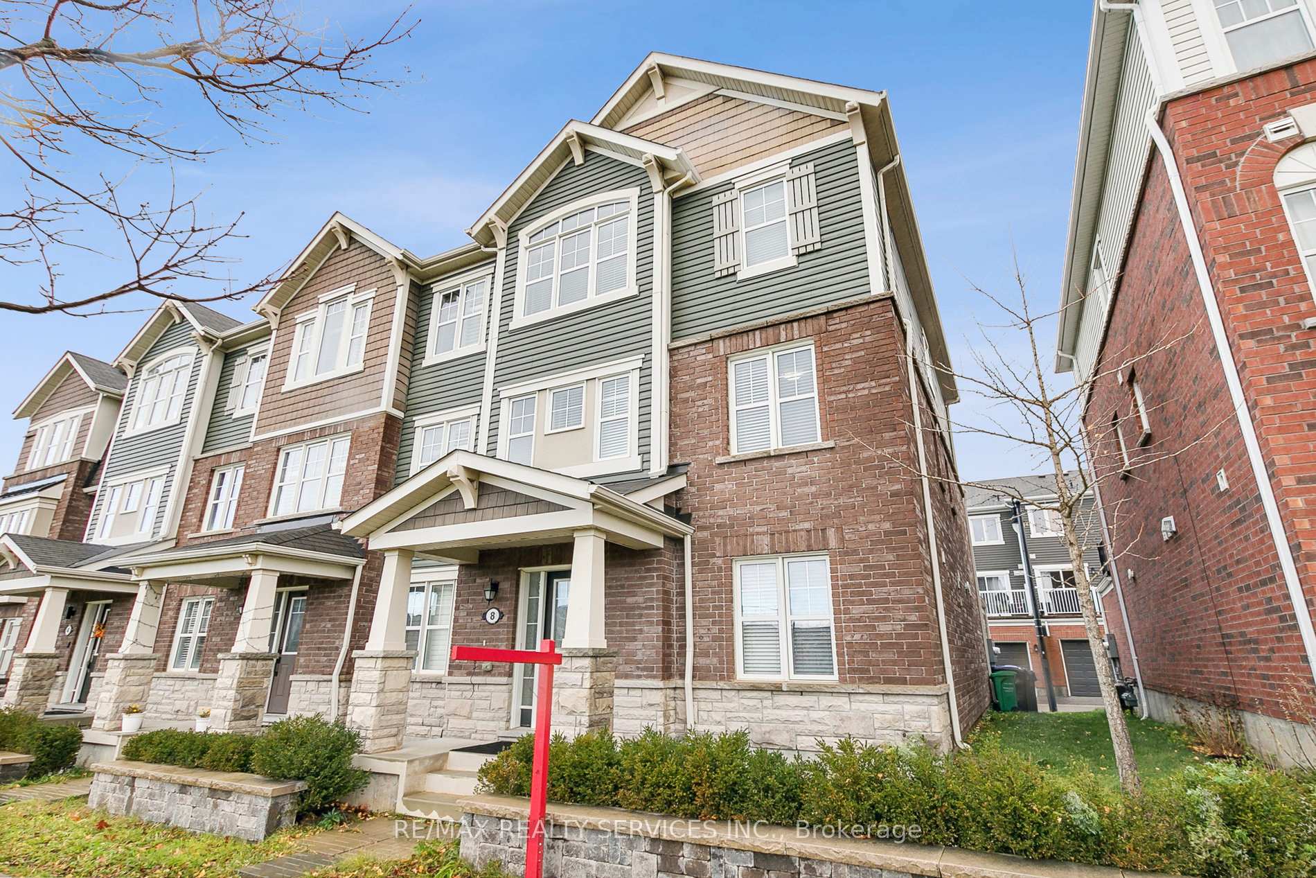 Photo 5 of 8 Toledo Lane, Brampton, Credit Valley — HOMEH