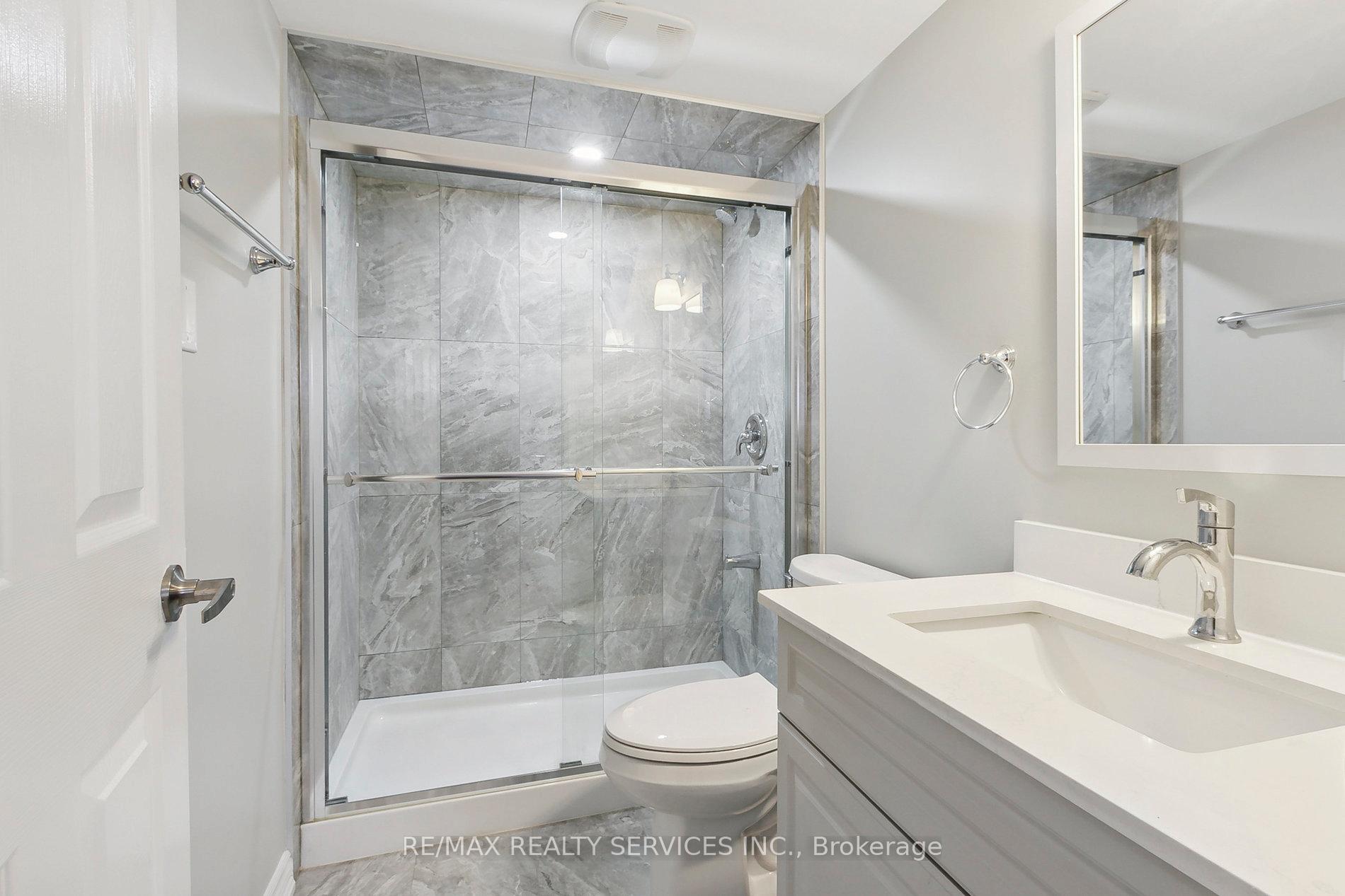 Photo 11 of 8 Toledo Lane, Brampton, Credit Valley — HOMEH
