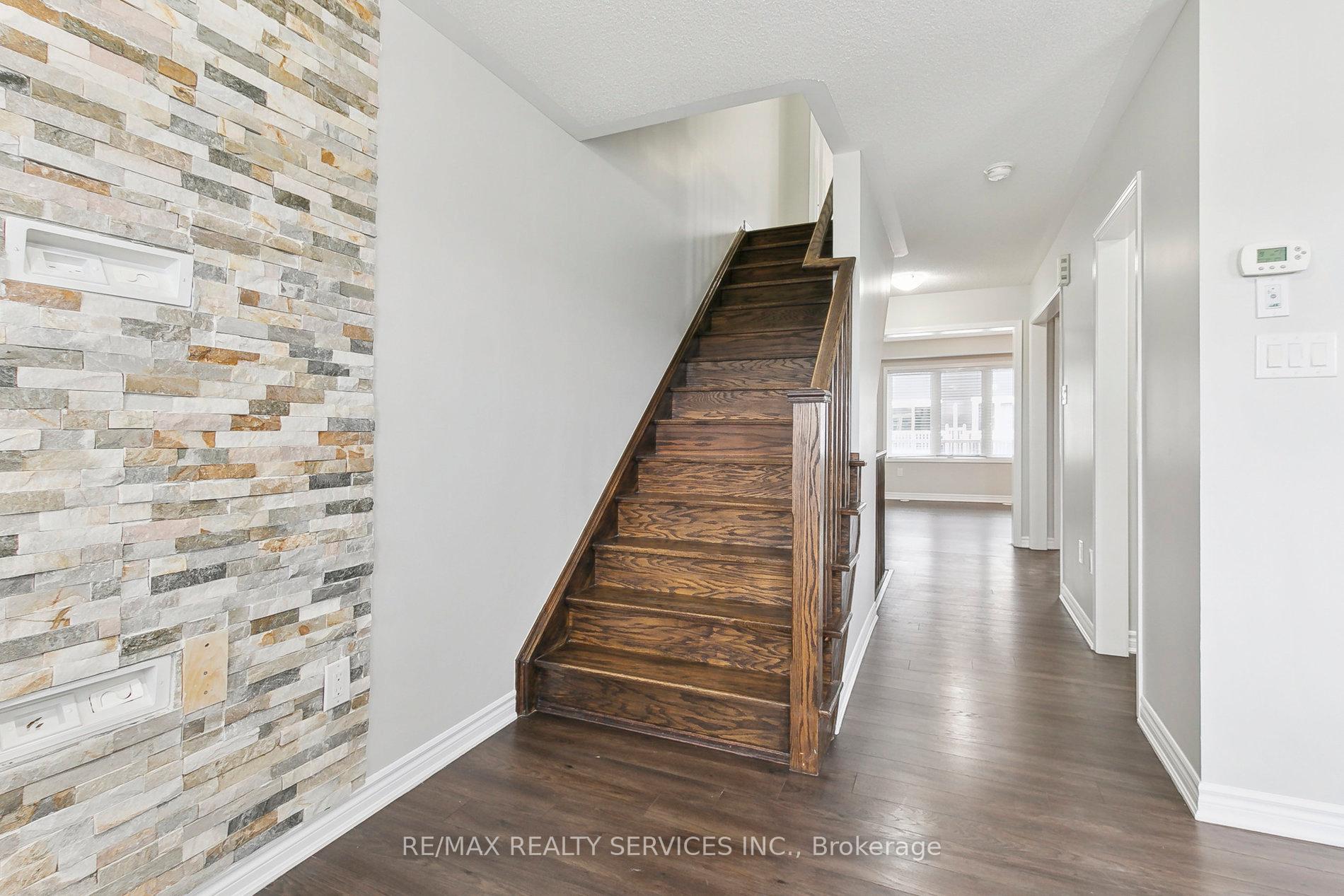 Photo 20 of 8 Toledo Lane, Brampton, Credit Valley — HOMEH