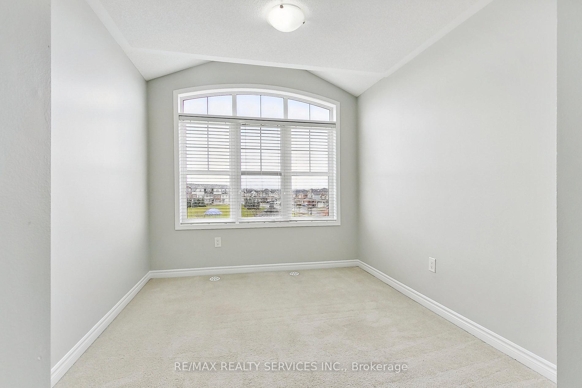Photo 27 of 8 Toledo Lane, Brampton, Credit Valley — HOMEH