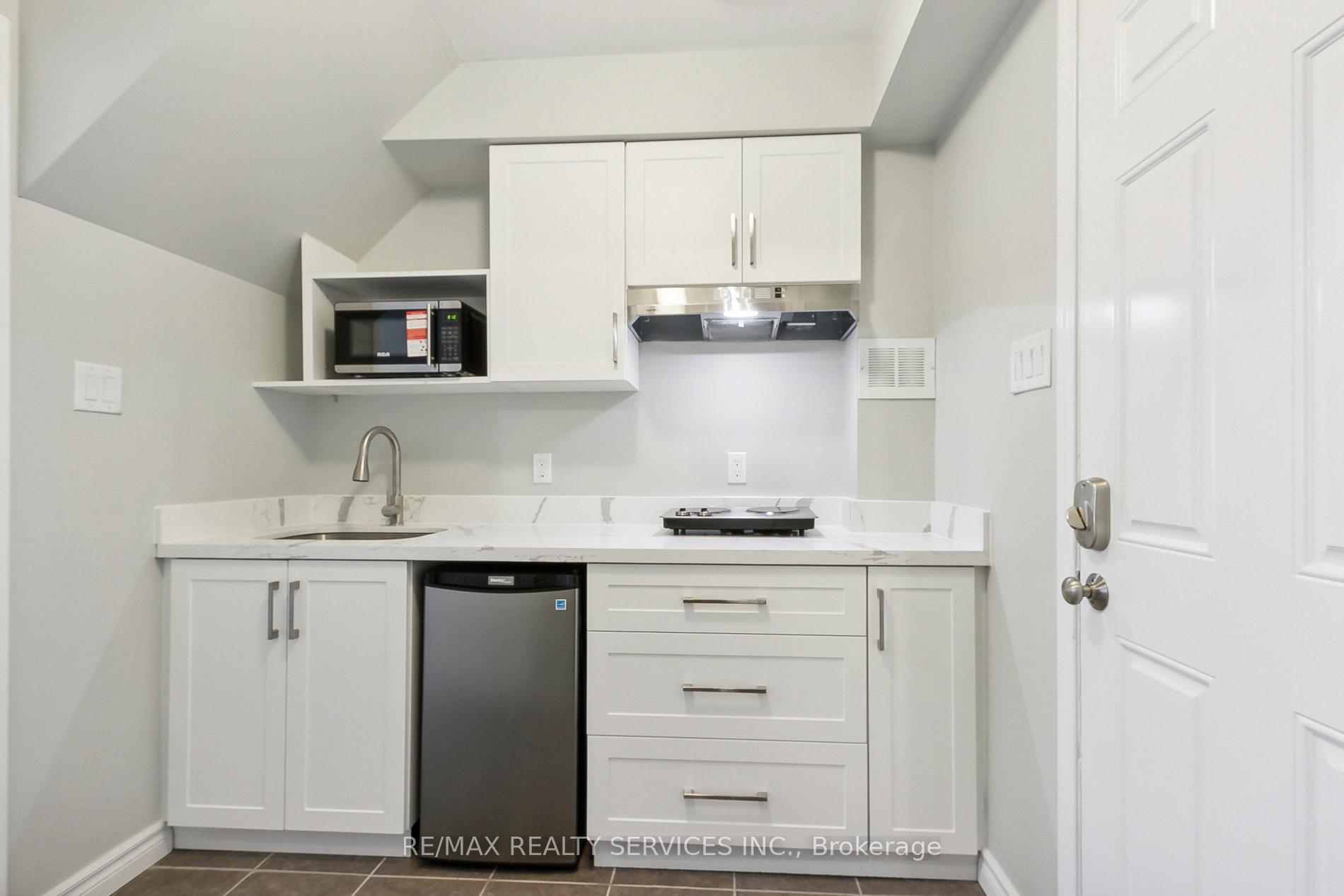 Photo 28 of 8 Toledo Lane, Brampton, Credit Valley — HOMEH