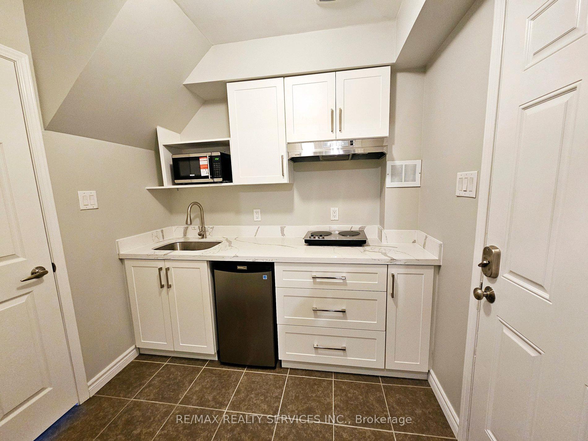 Photo 30 of 8 Toledo Lane, Brampton, Credit Valley — HOMEH
