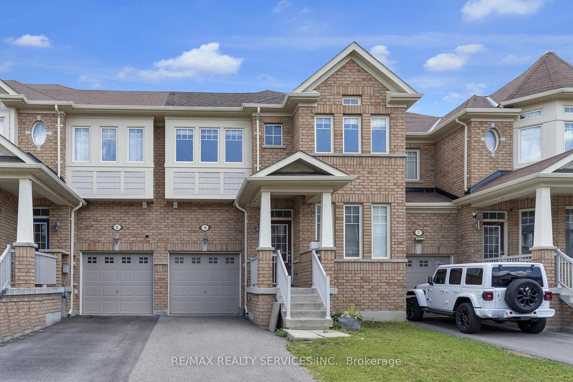 Front of 19 Sky Harbour Drive