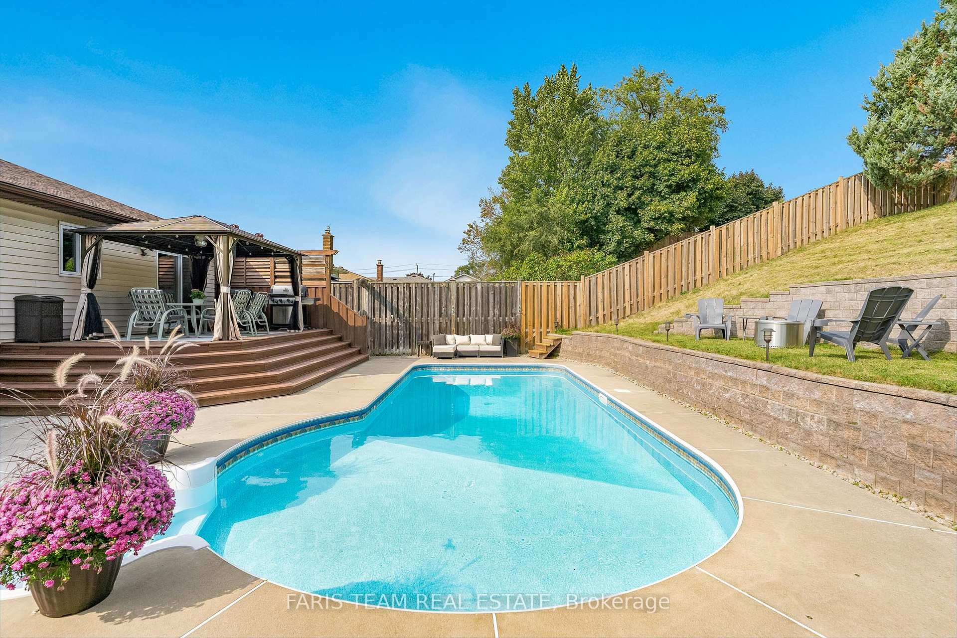 Photo 23 of 110 Chieftain Crescent, Barrie, Allandale Heights — HOMEH