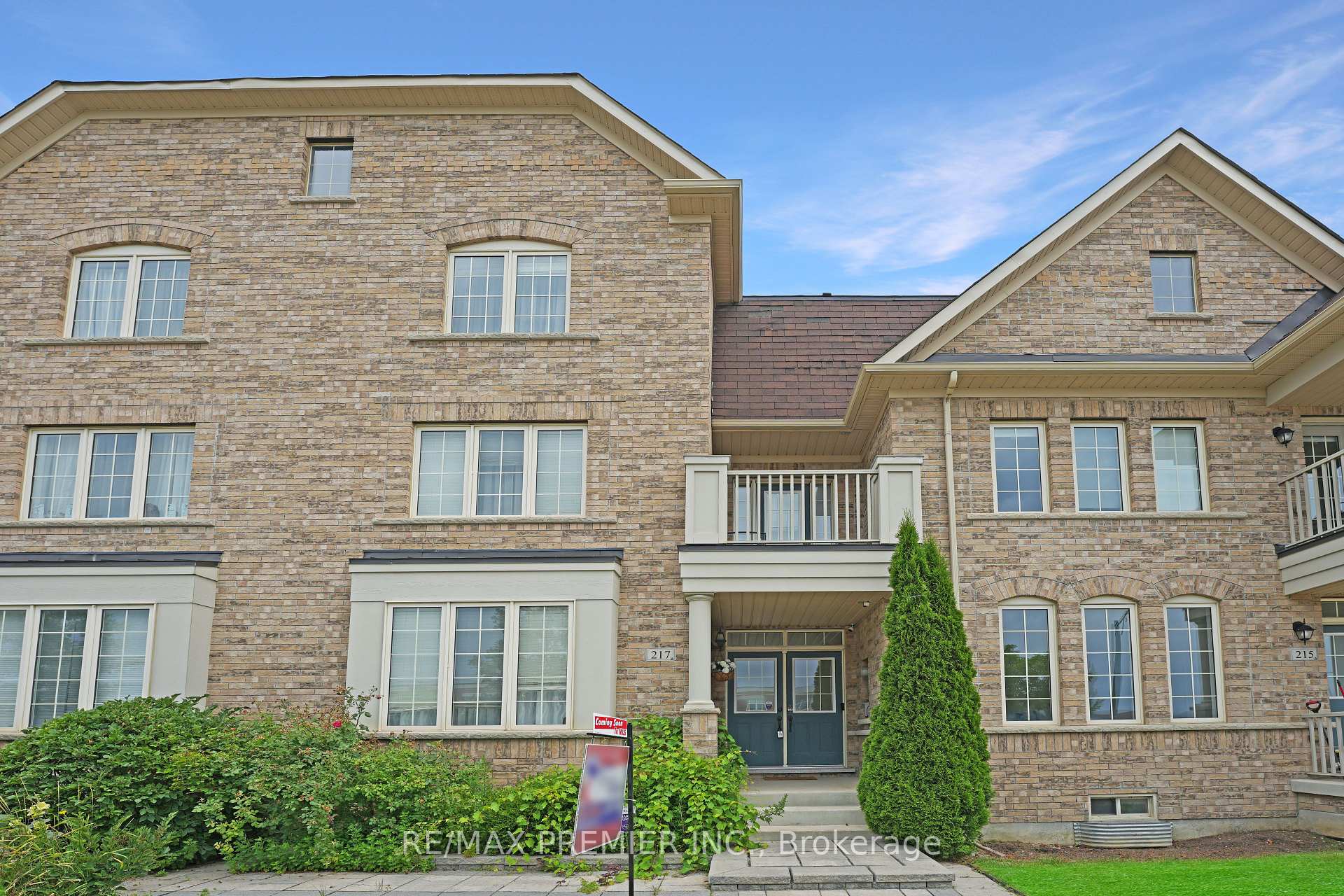 Photo 1 of 217 Barons Street, Vaughan, Kleinburg — HOMEH