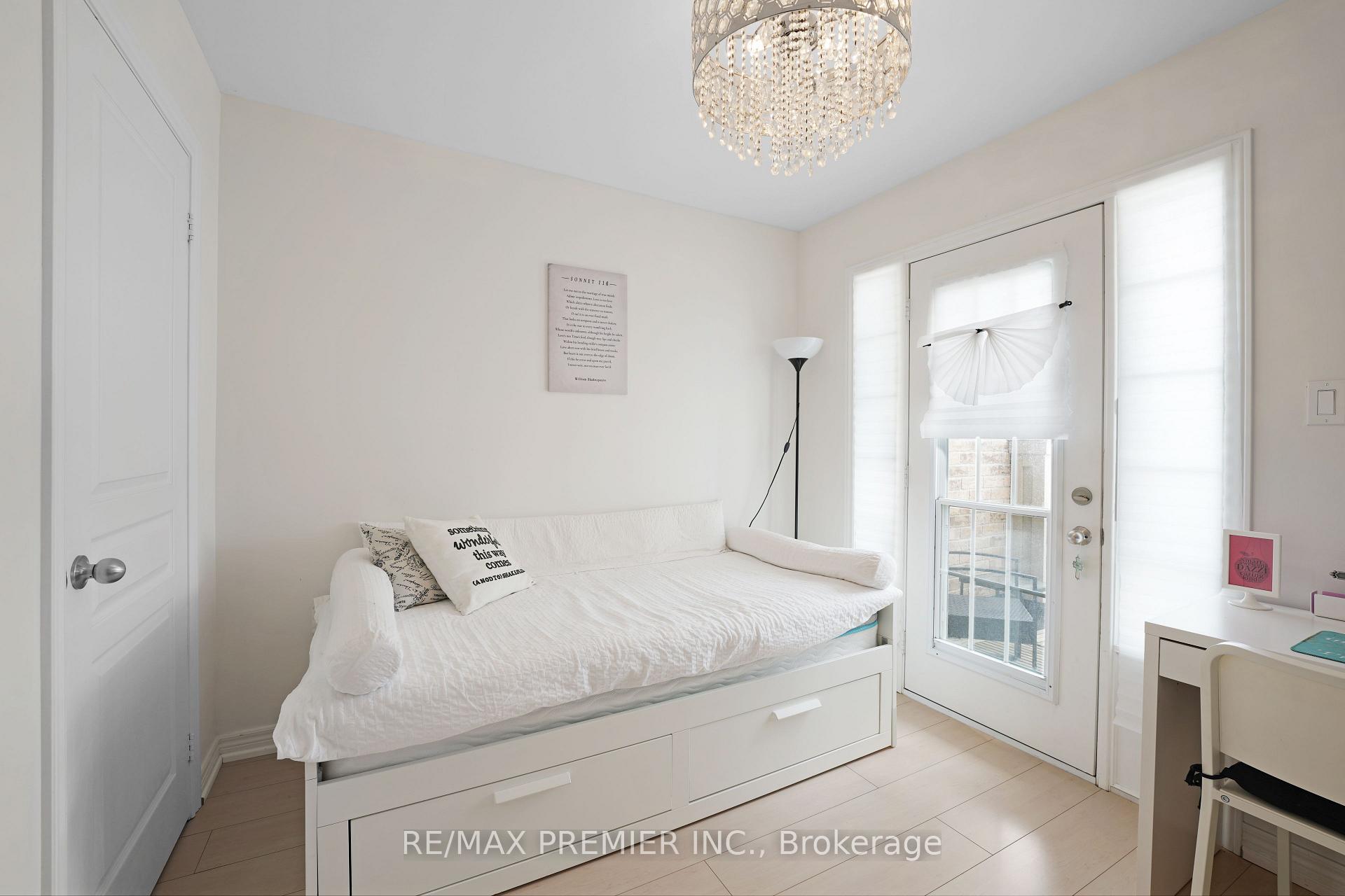 Photo 6 of 217 Barons Street, Vaughan, Kleinburg — HOMEH