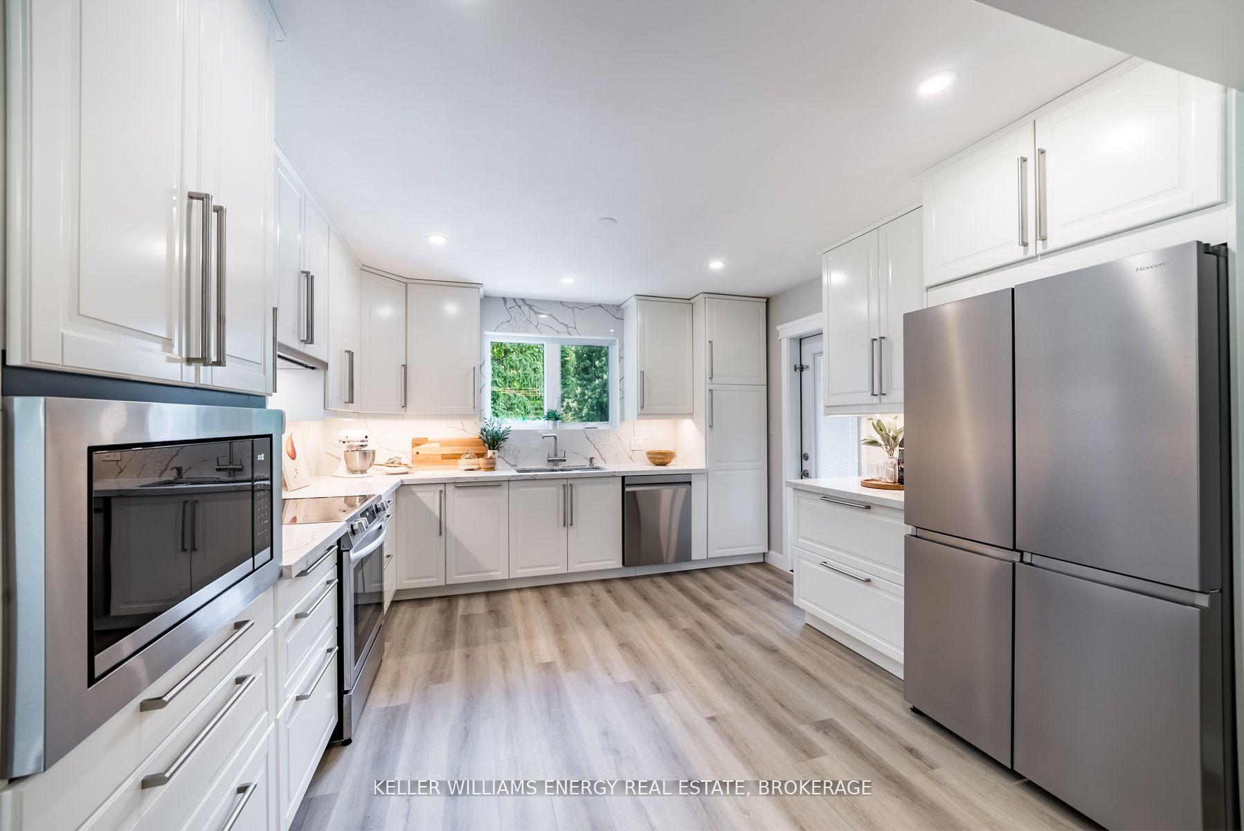 Photo 12 of 851 Swiss Heights, Oshawa, Pinecrest — HOMEH