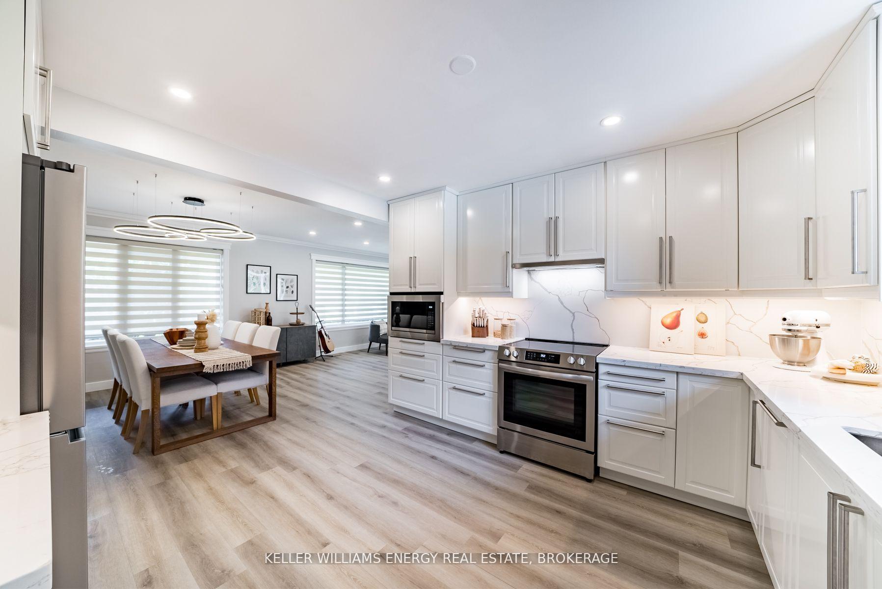 Photo 2 of 851 Swiss Heights, Oshawa, Pinecrest — HOMEH