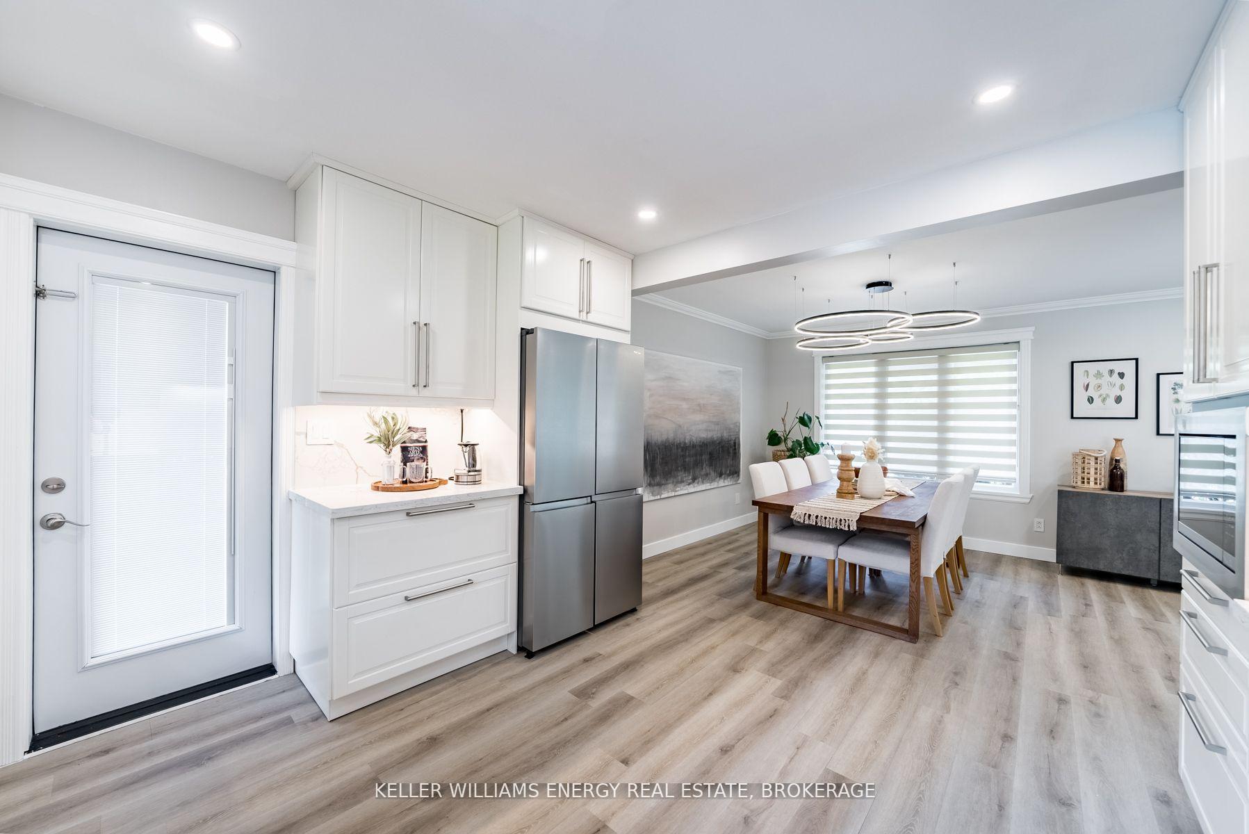 Photo 3 of 851 Swiss Heights, Oshawa, Pinecrest — HOMEH