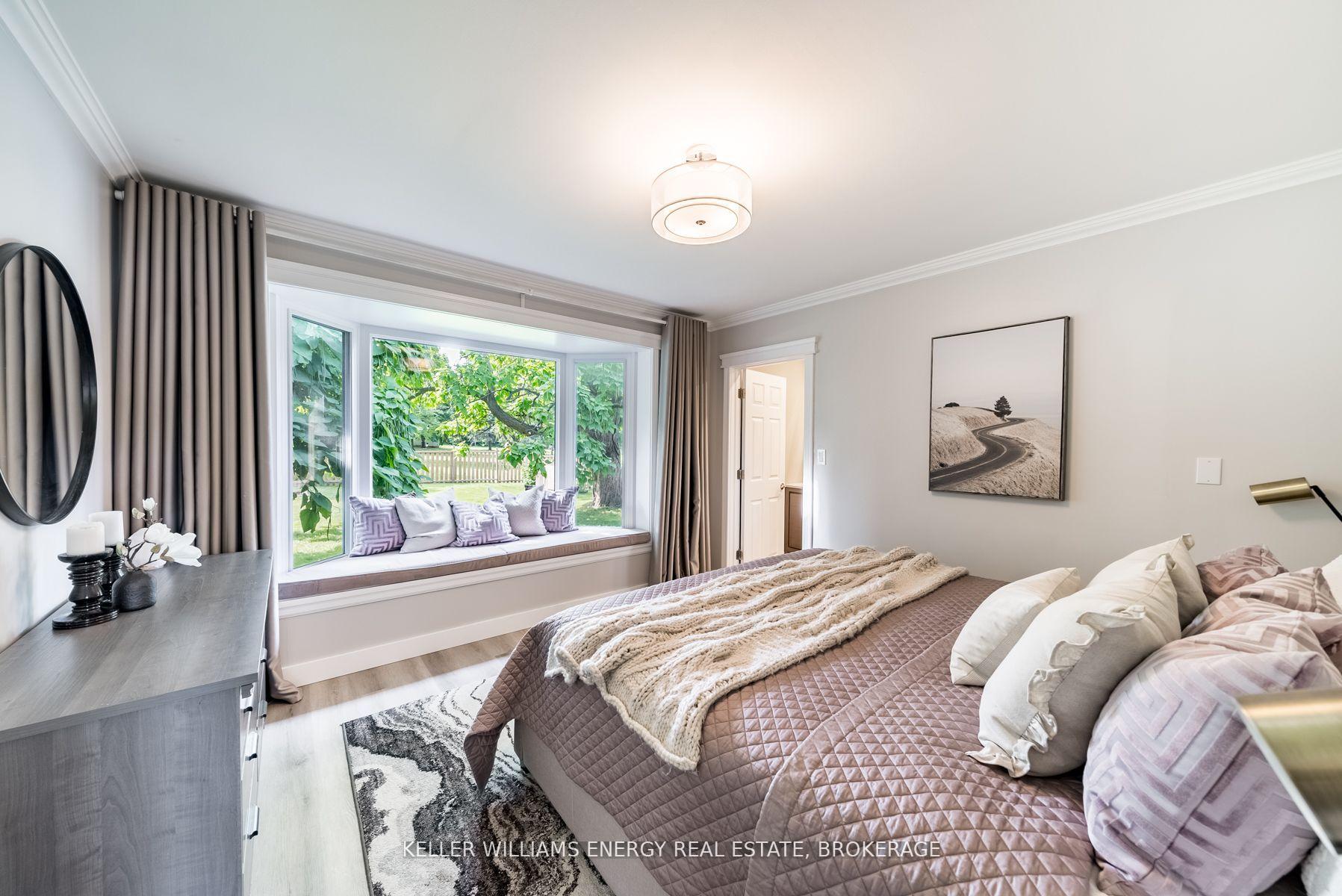 Photo 13 of 851 Swiss Heights, Oshawa, Pinecrest — HOMEH